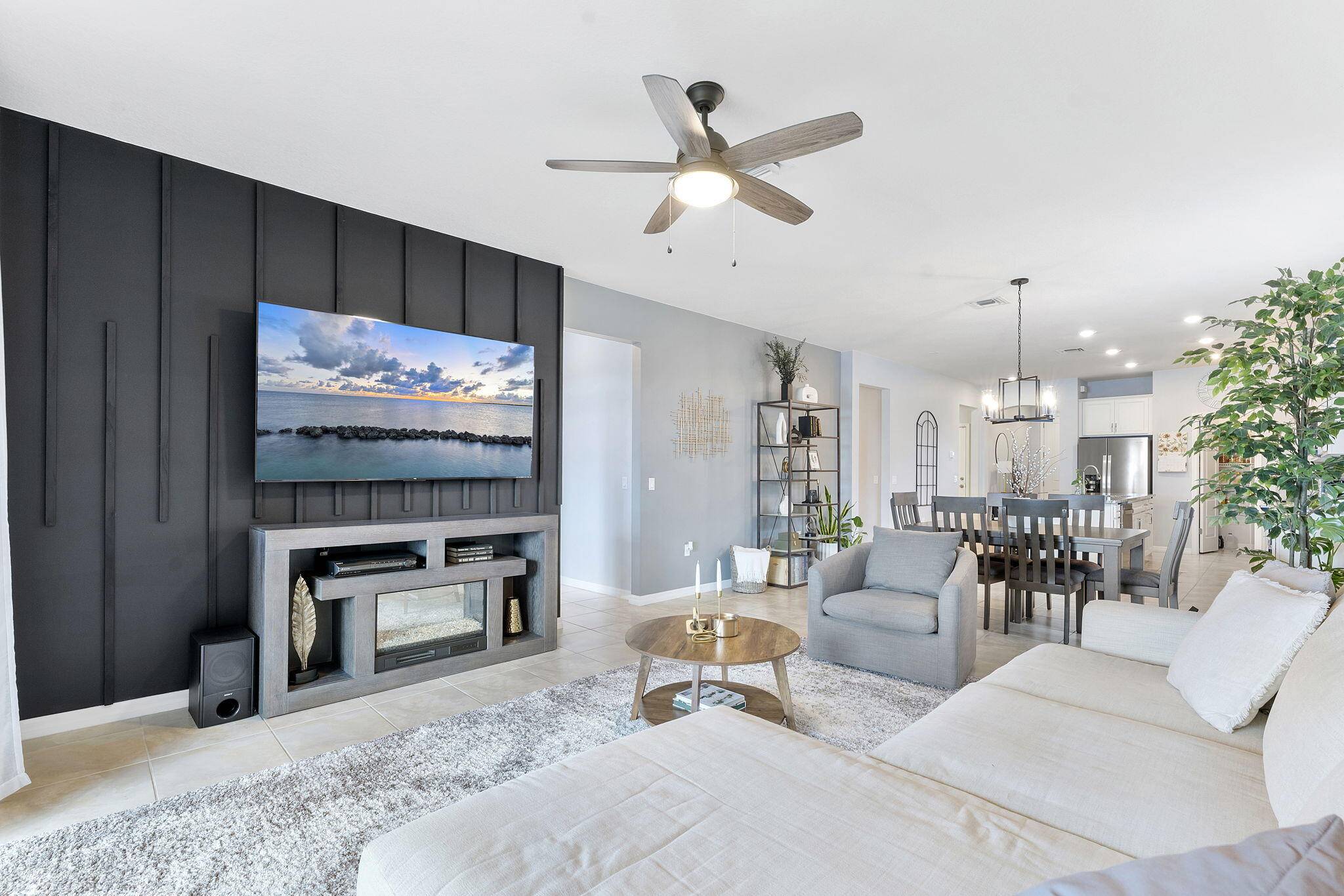 Lake Worth, FL 33467,8328 Cinch WAY