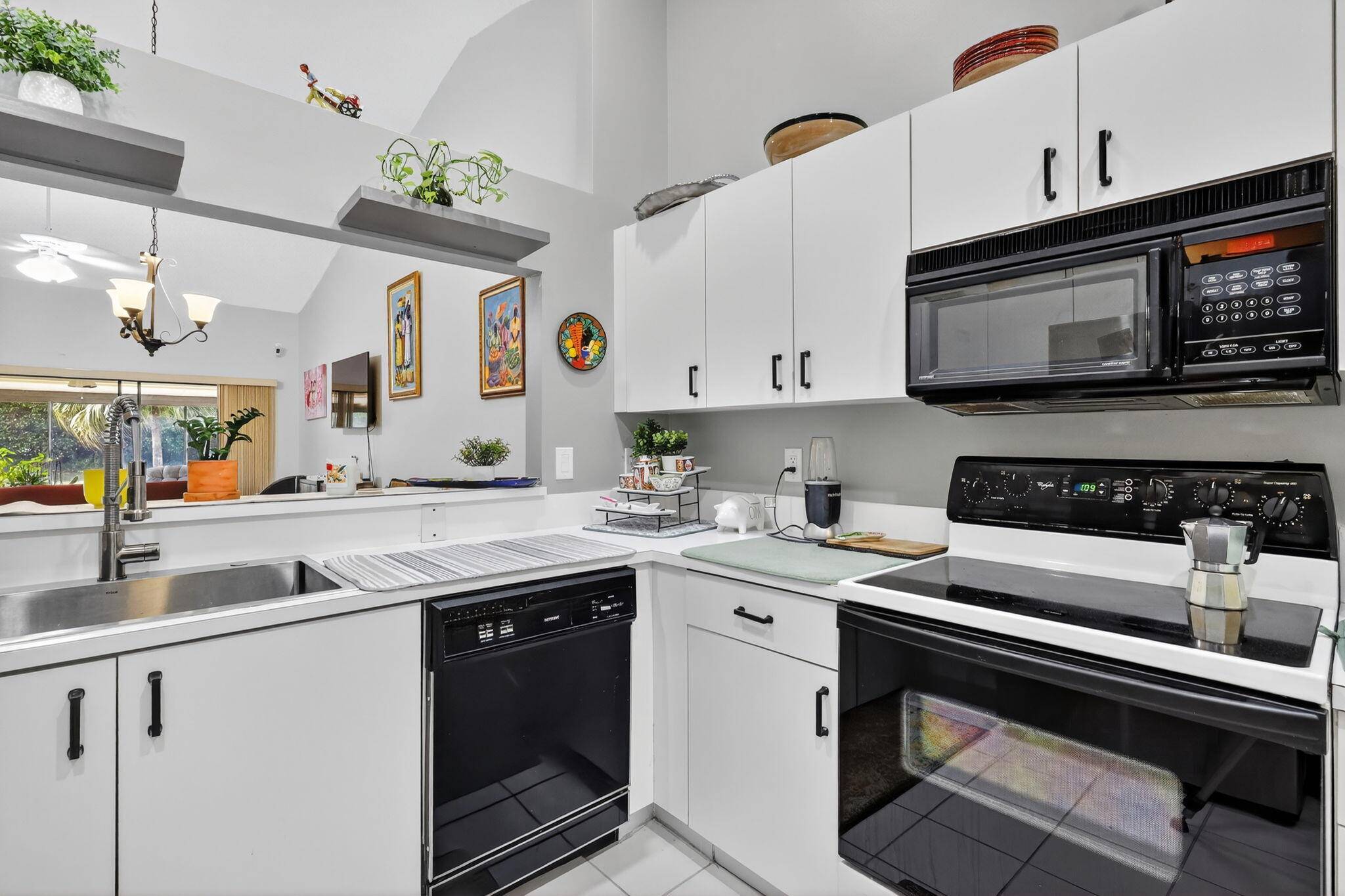 Boynton Beach, FL 33437,9771 Pavarotti TER 103