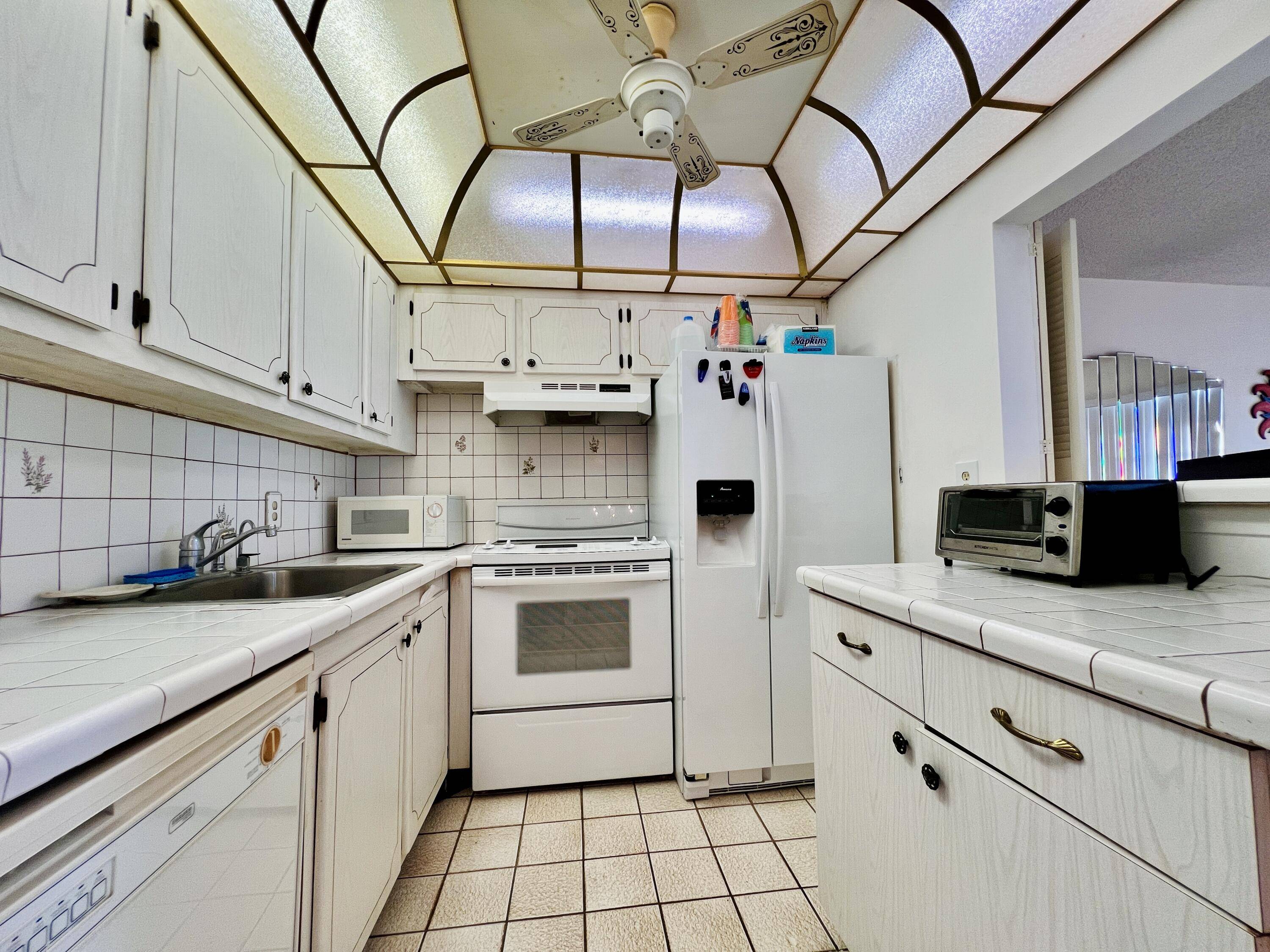 West Palm Beach, FL 33417,323 Southampton B