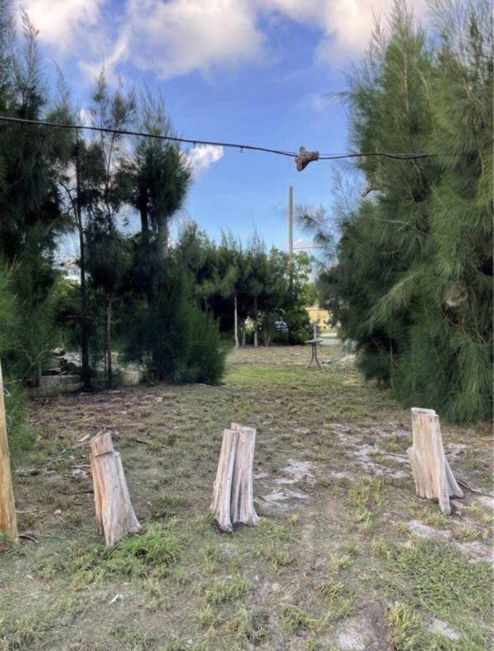 Vero Beach, FL 32967,2432 42nd ST