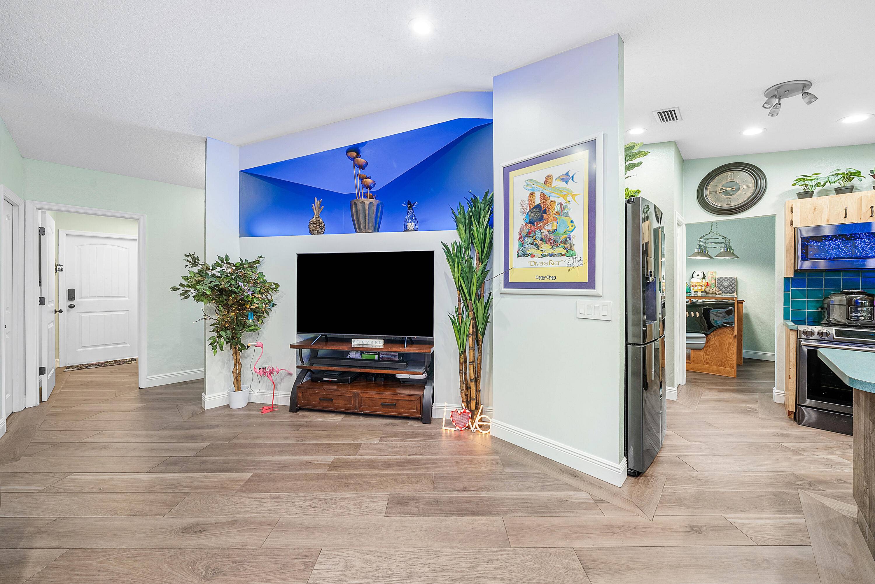 Lake Worth, FL 33467,74 W Palmetto RD