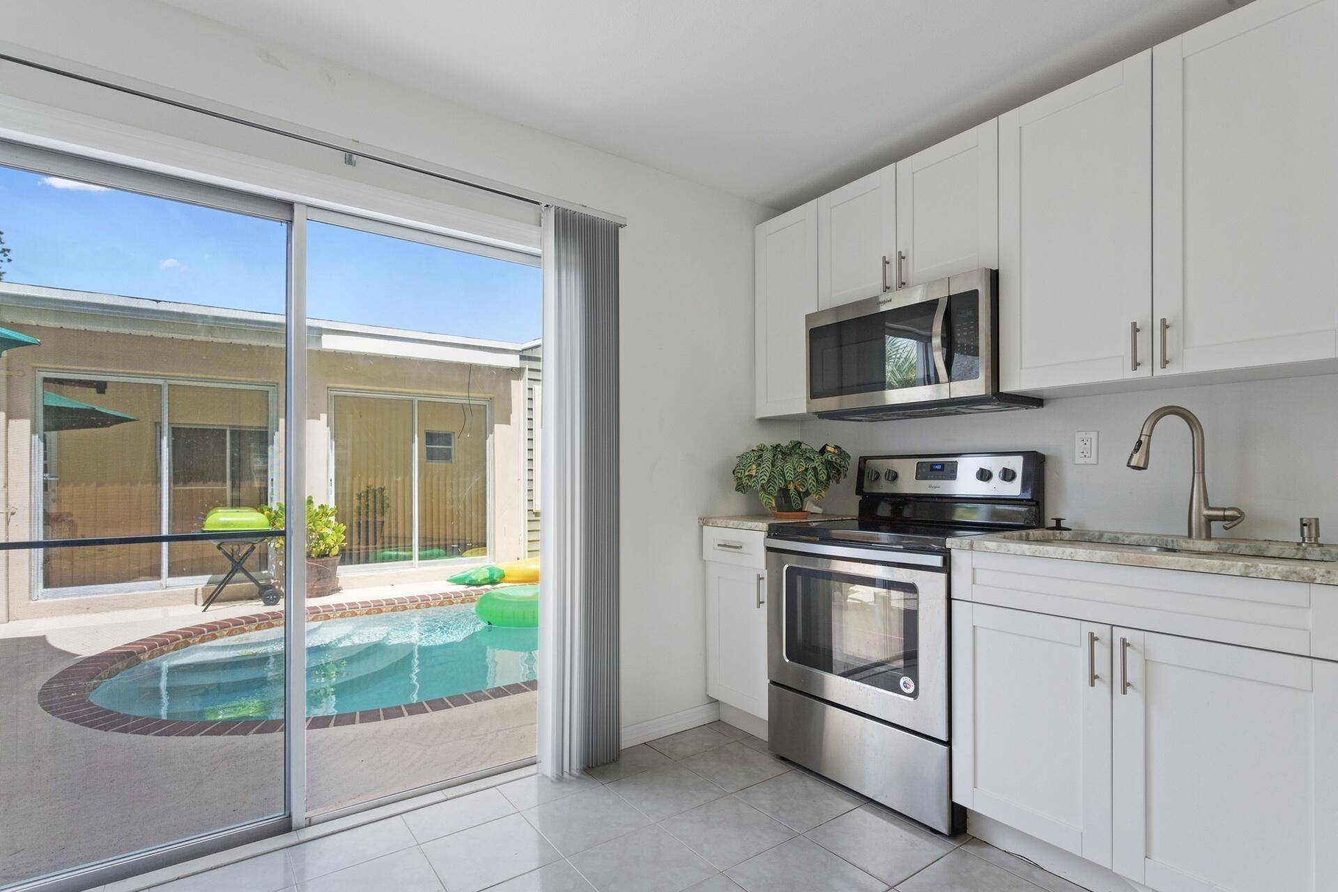 Lake Worth Beach, FL 33460,216 S Ocean Breeze #1 Dn