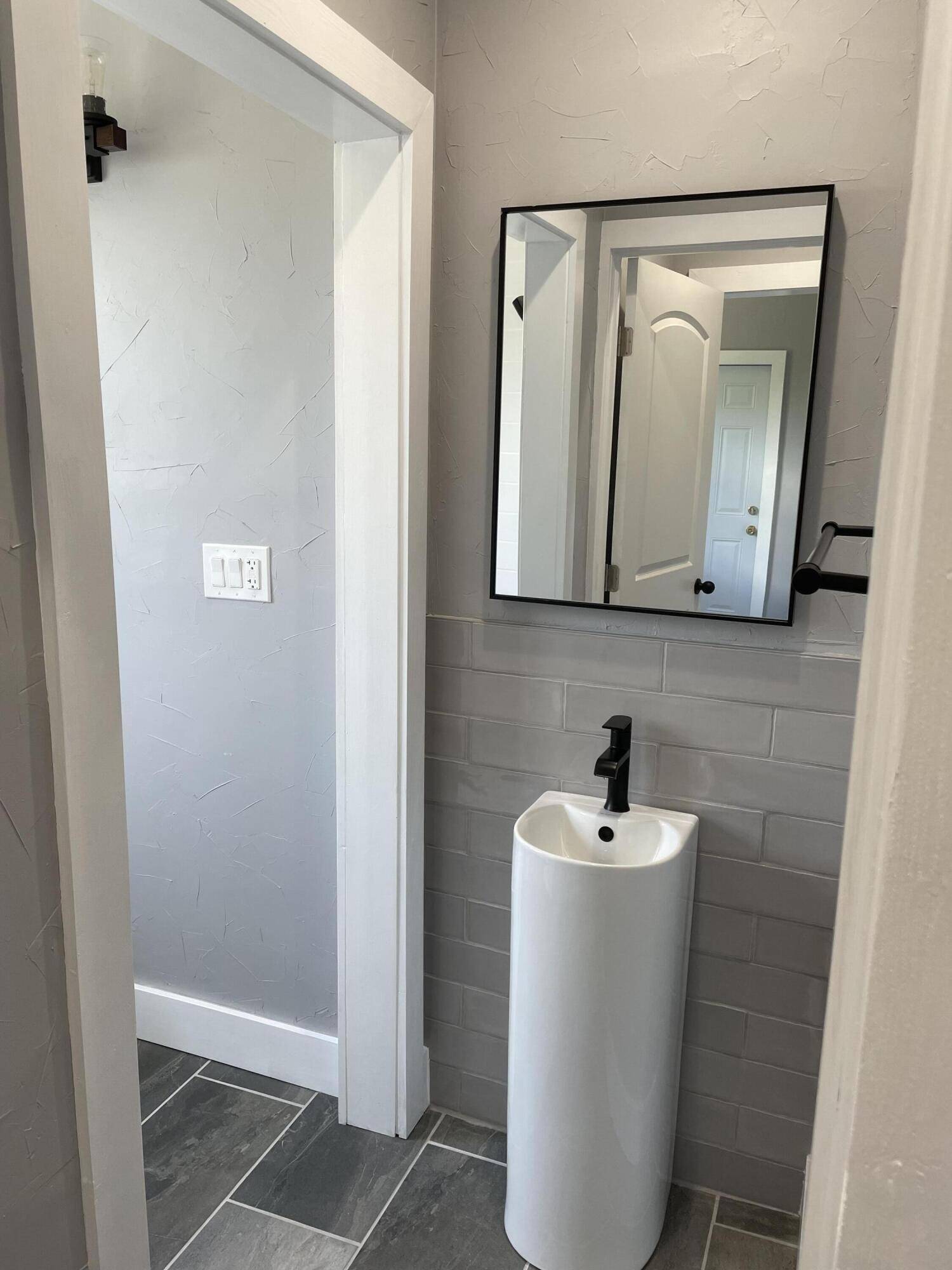 West Palm Beach, FL 33401,432 15th ST 2