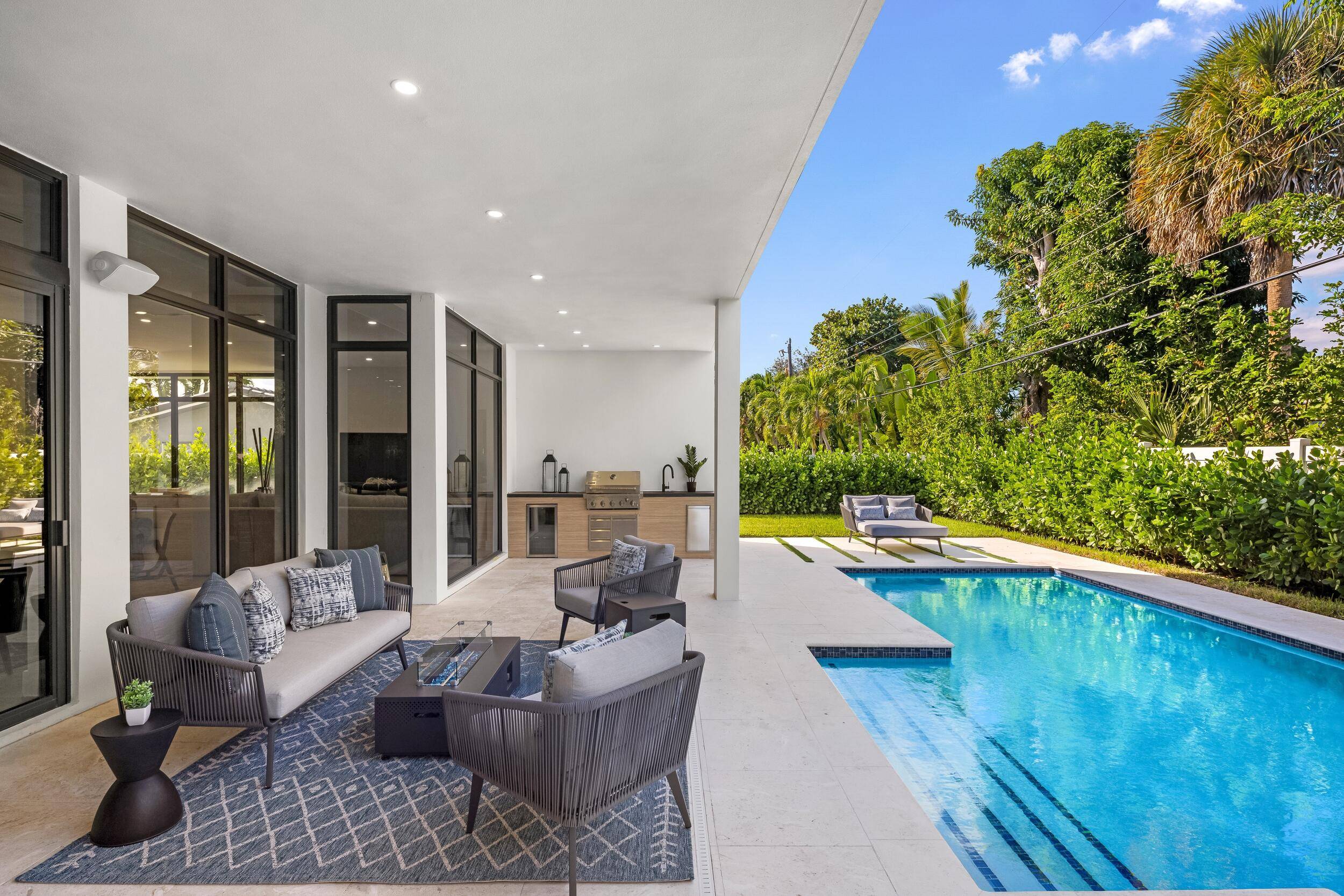 Boca Raton, FL 33486,957 SW 12th ST