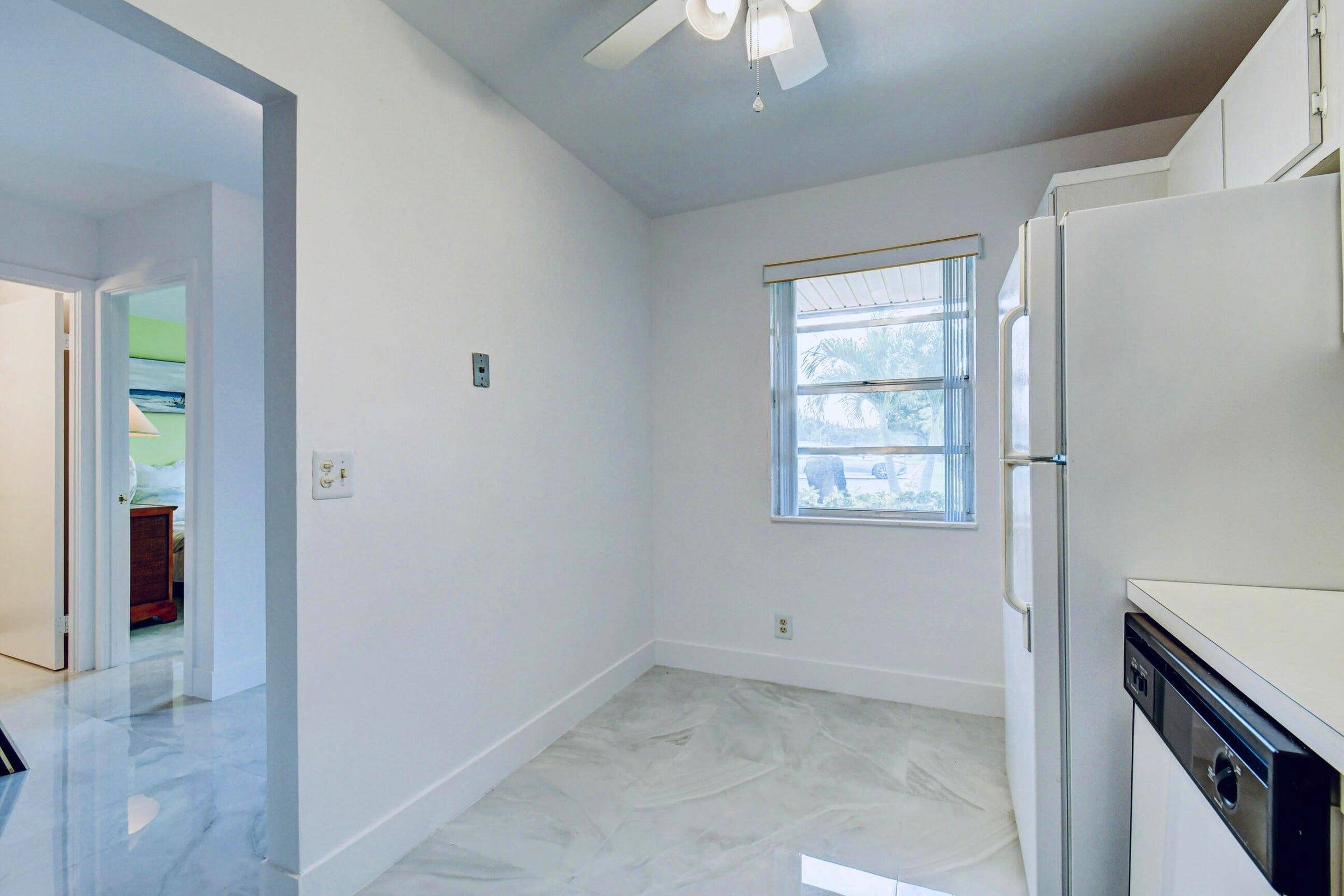 West Palm Beach, FL 33411,159 Lake Meryl DR