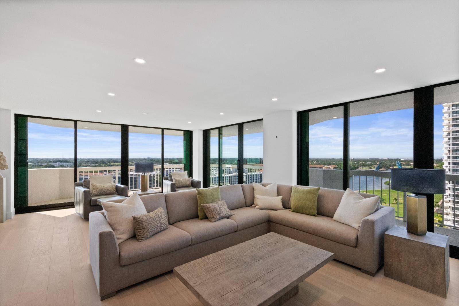 North Palm Beach, FL 33408,115 Lakeshore DR 1248