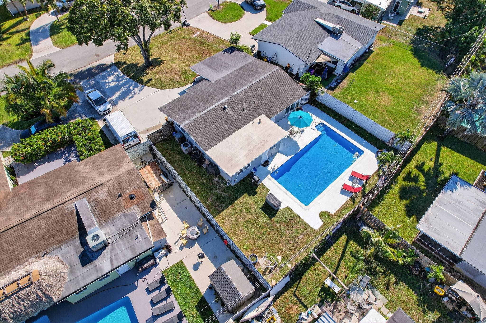 Palm Beach Gardens, FL 33410,511 Iris AVE