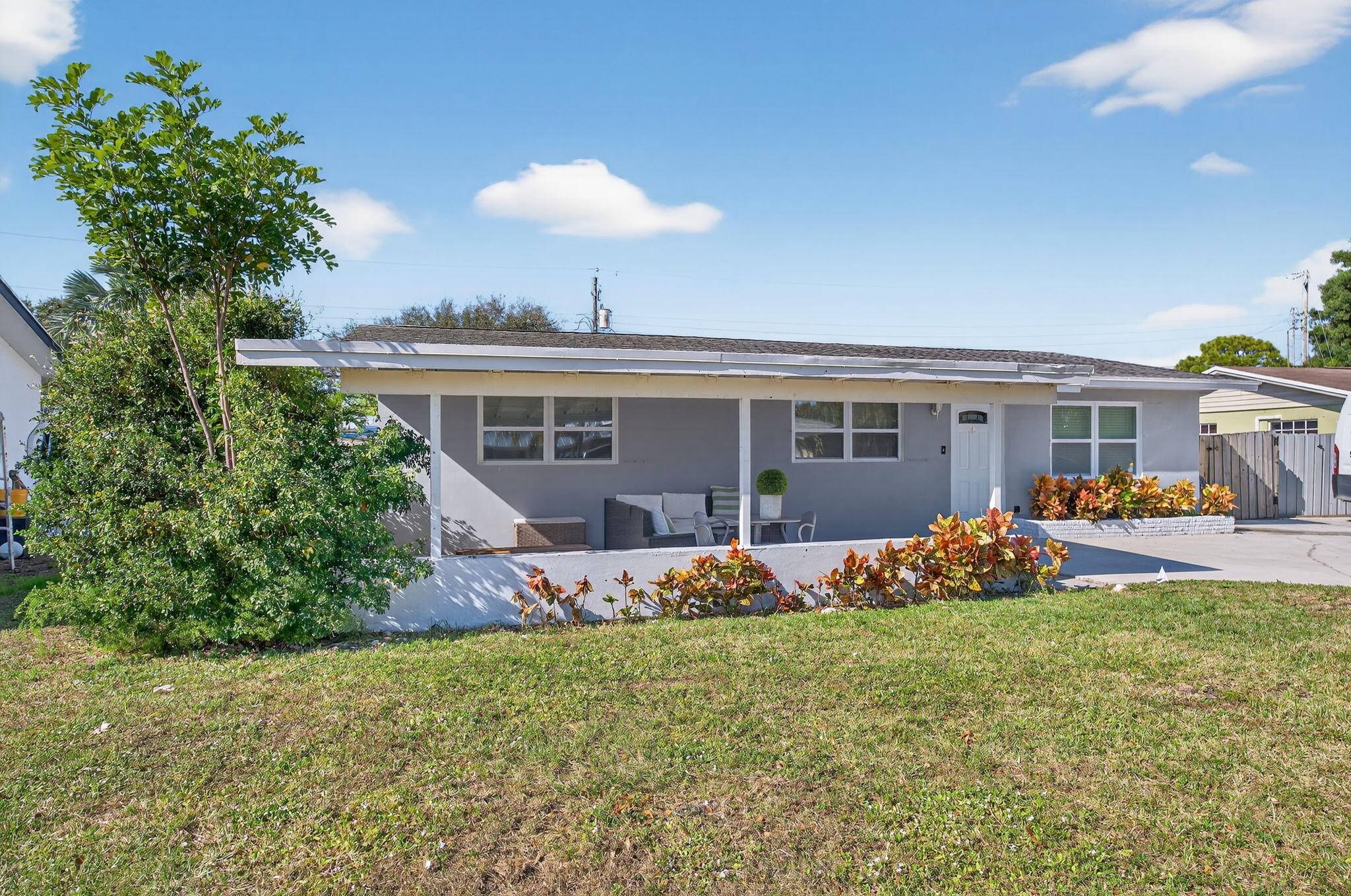 Palm Beach Gardens, FL 33410,511 Iris AVE