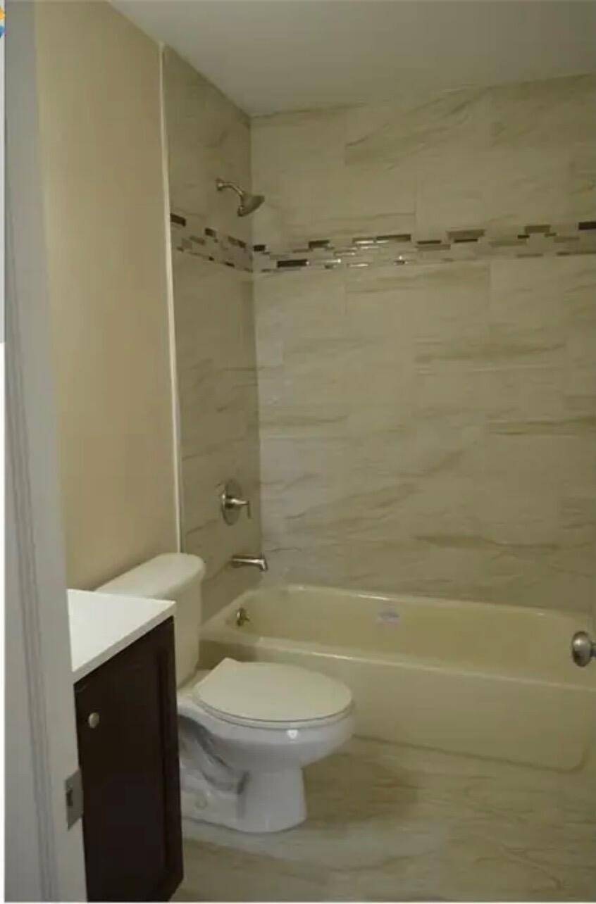 Fort Lauderdale, FL 33308,6800 NE 22nd WAY 2121