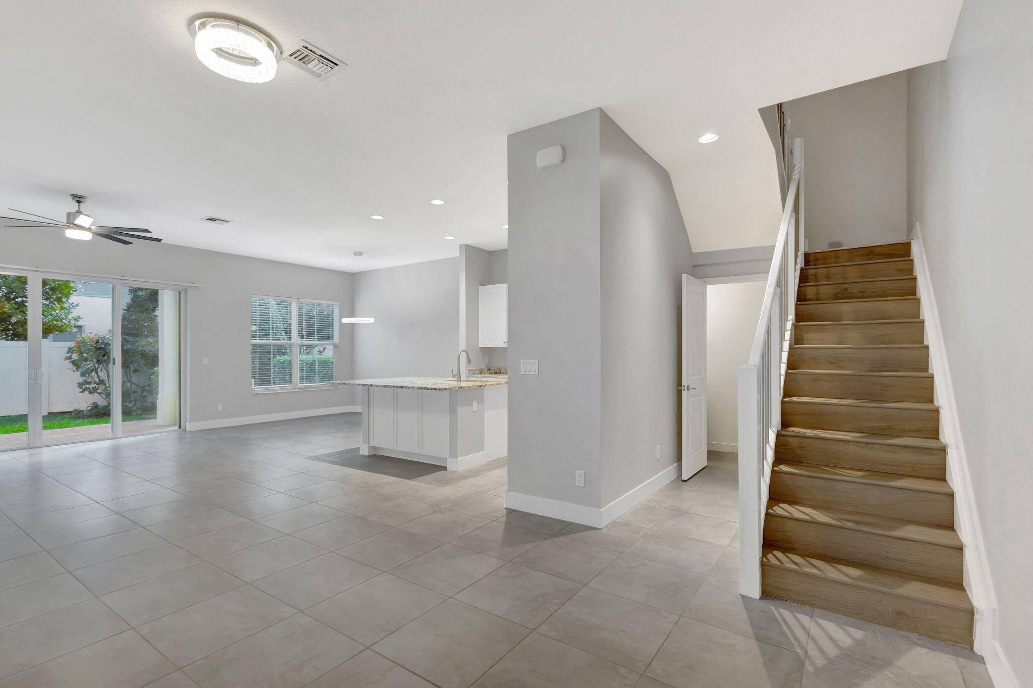 Palm Beach Gardens, FL 33418,4924 Pointe Midtown WAY 21