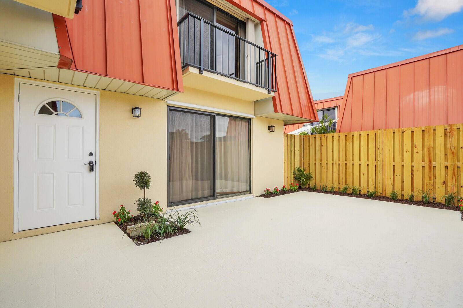 Palm Beach Gardens, FL 33410,3313 N Meridian WAY C