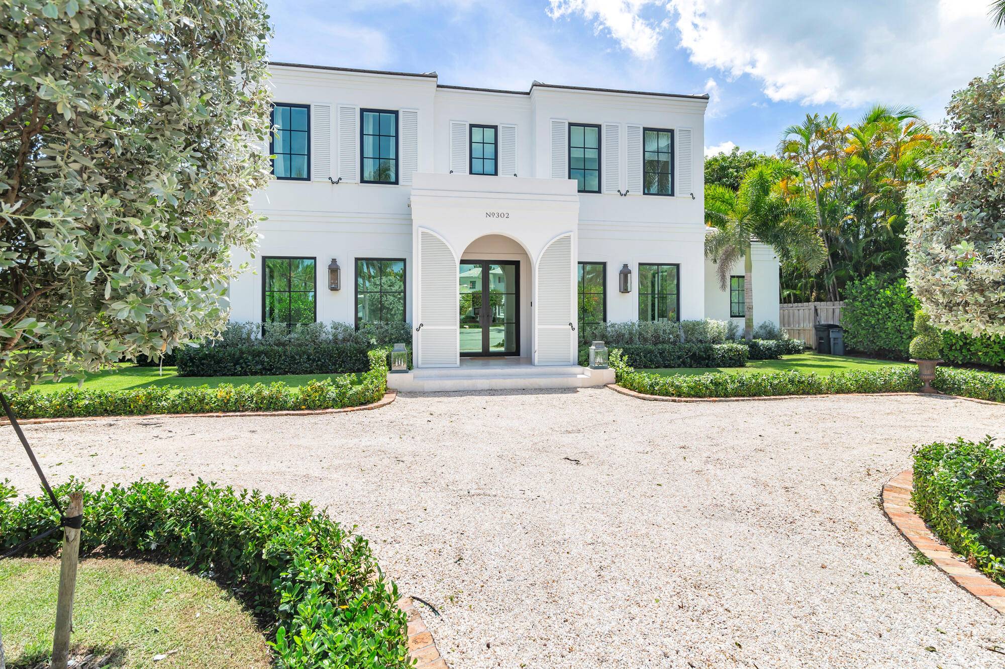 West Palm Beach, FL 33405,302 E Lakewood RD