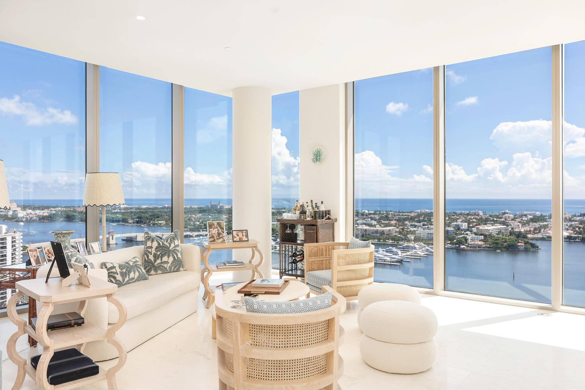 West Palm Beach, FL 33401,200 Arkona CT 2304