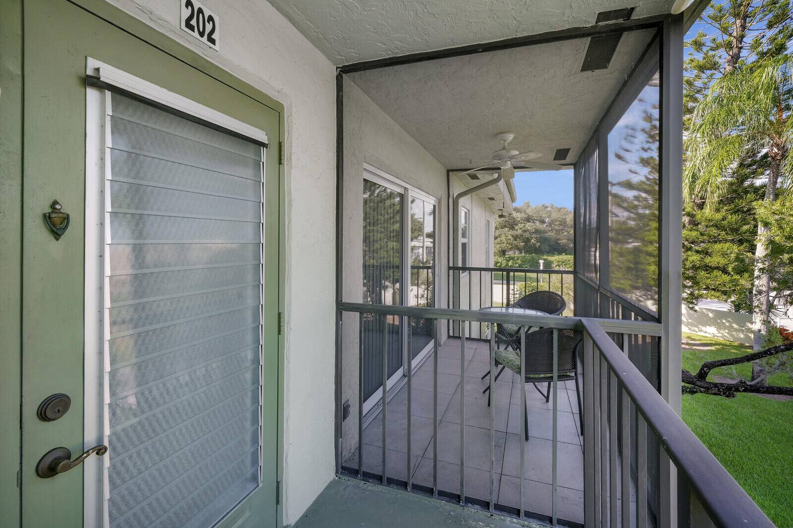 Delray Beach, FL 33446,7547 S Oriole BLVD 202