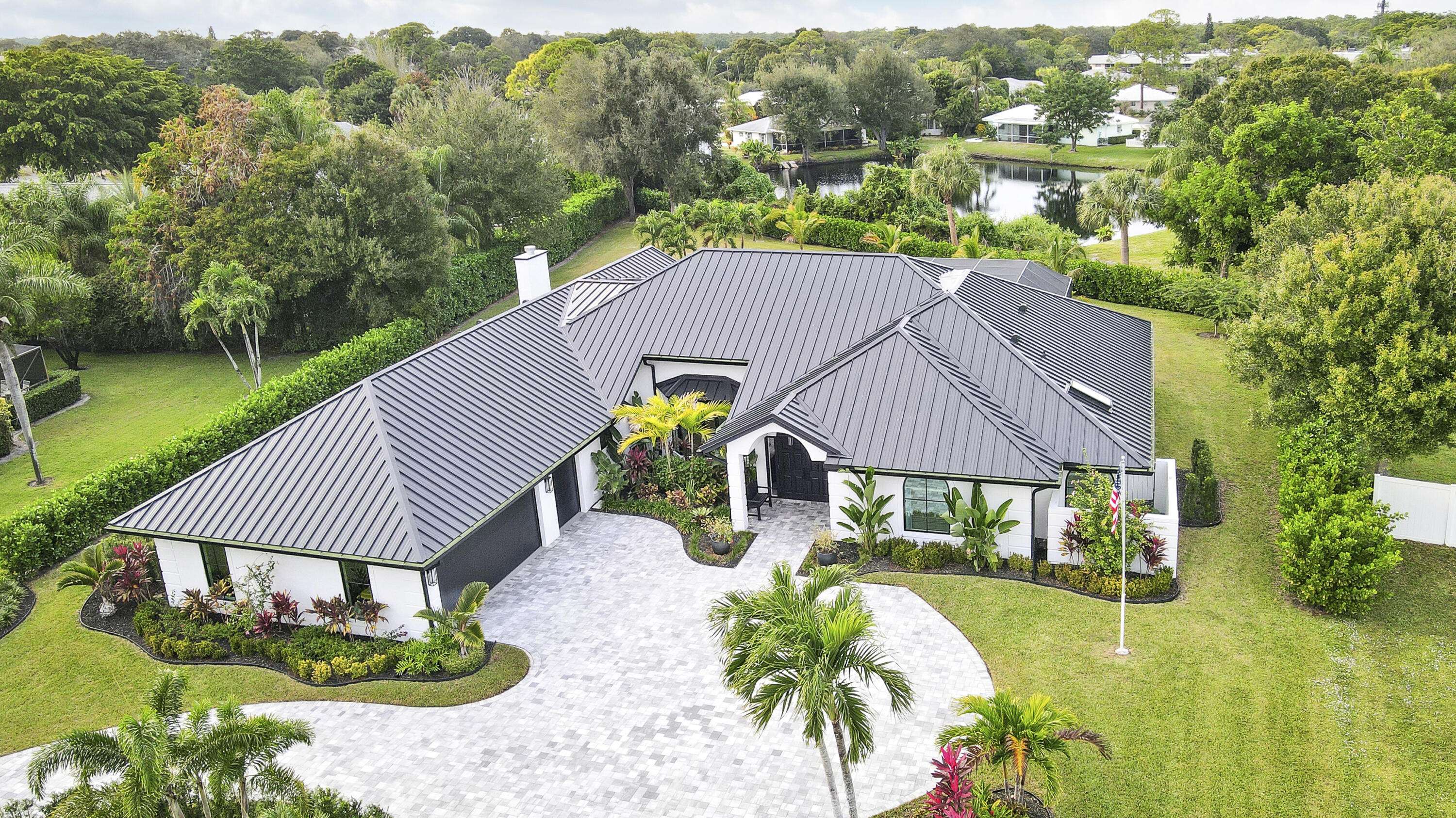 Tequesta, FL 33469,109 SE Turtle Creek DR