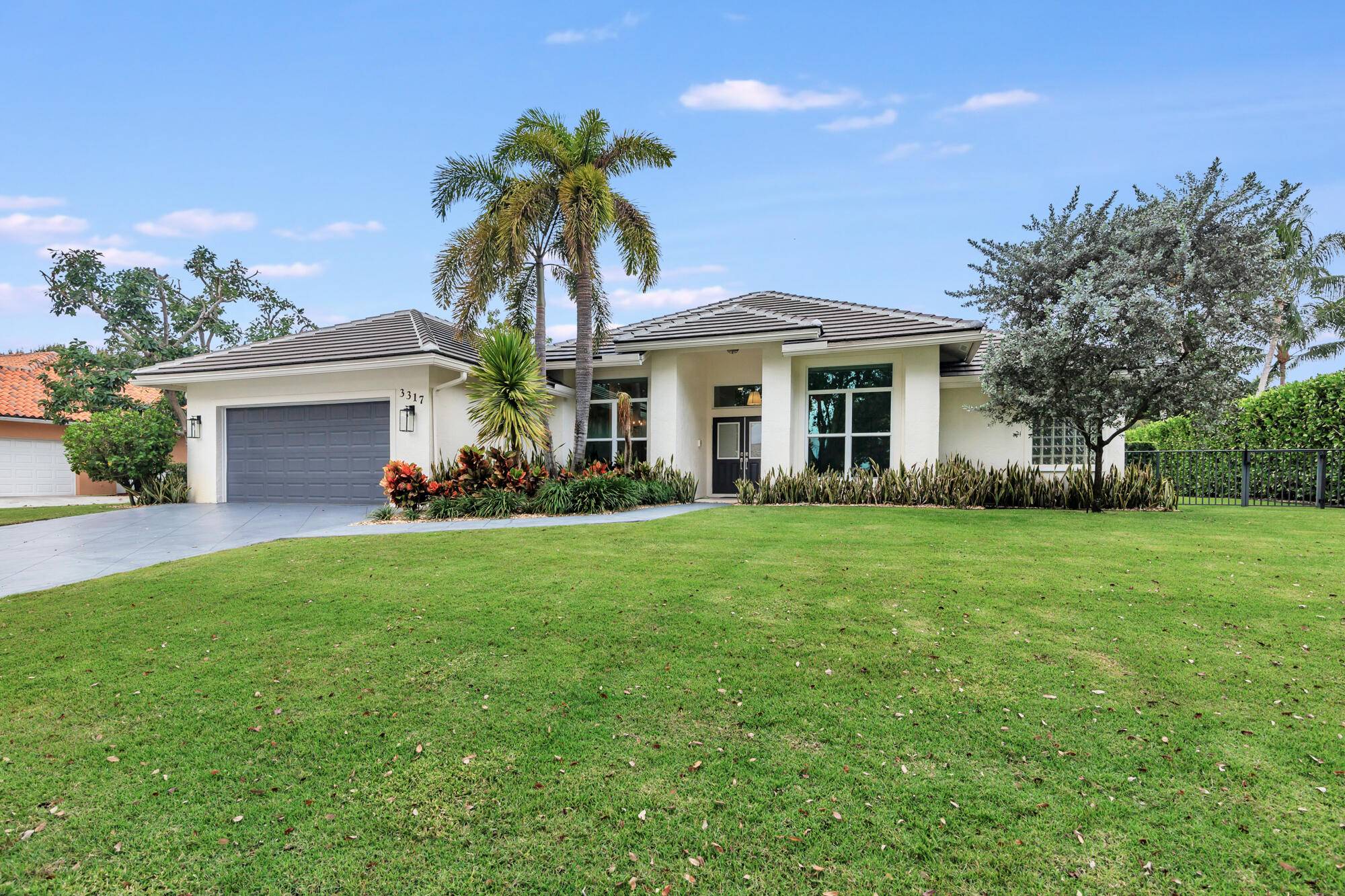 West Palm Beach, FL 33401,3317 Embassy DR