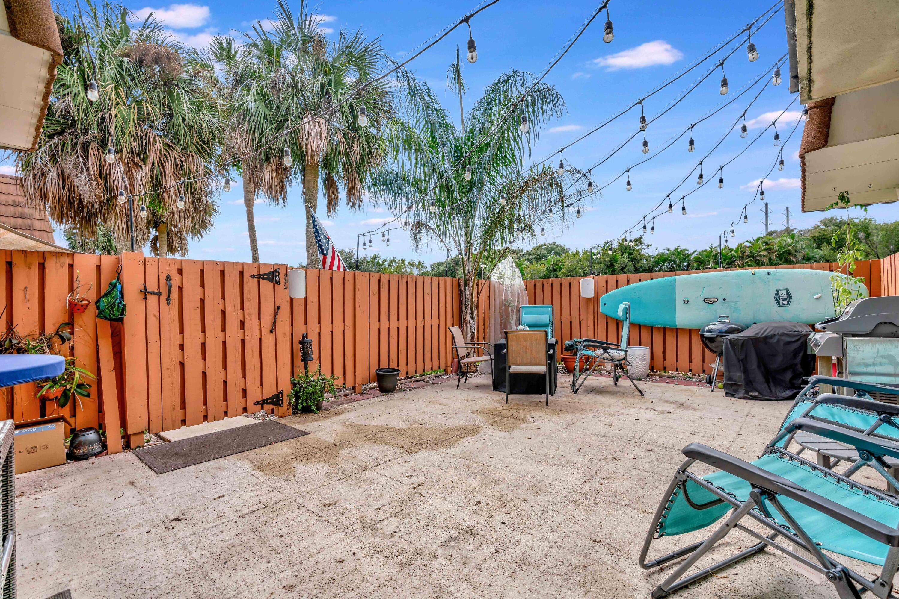 West Palm Beach, FL 33407,148 Heritage WAY