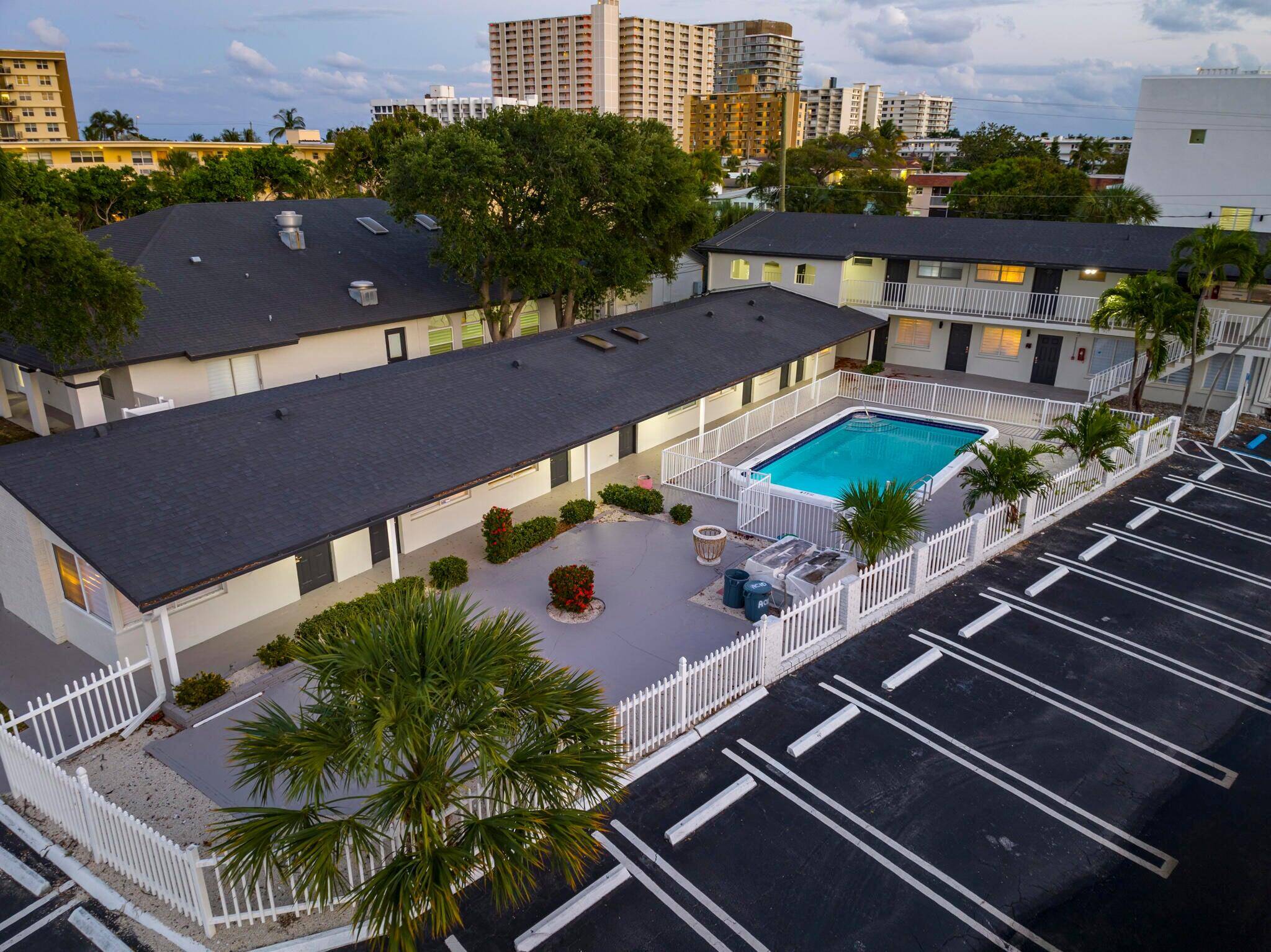 Pompano Beach, FL 33062,1020 N Riverside DR 4