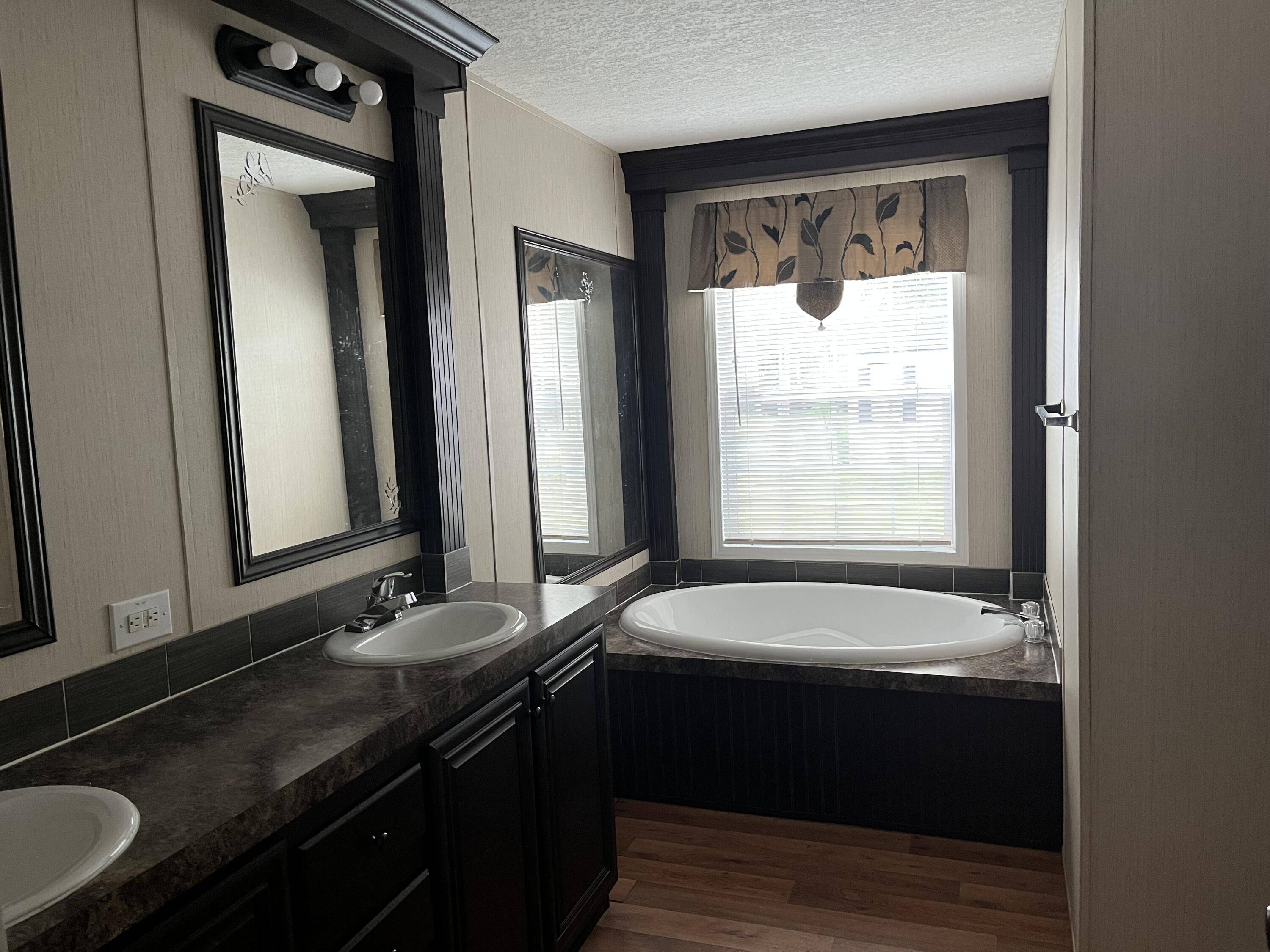 Palm Beach Gardens, FL 33410,2555 PGA BLVD 441