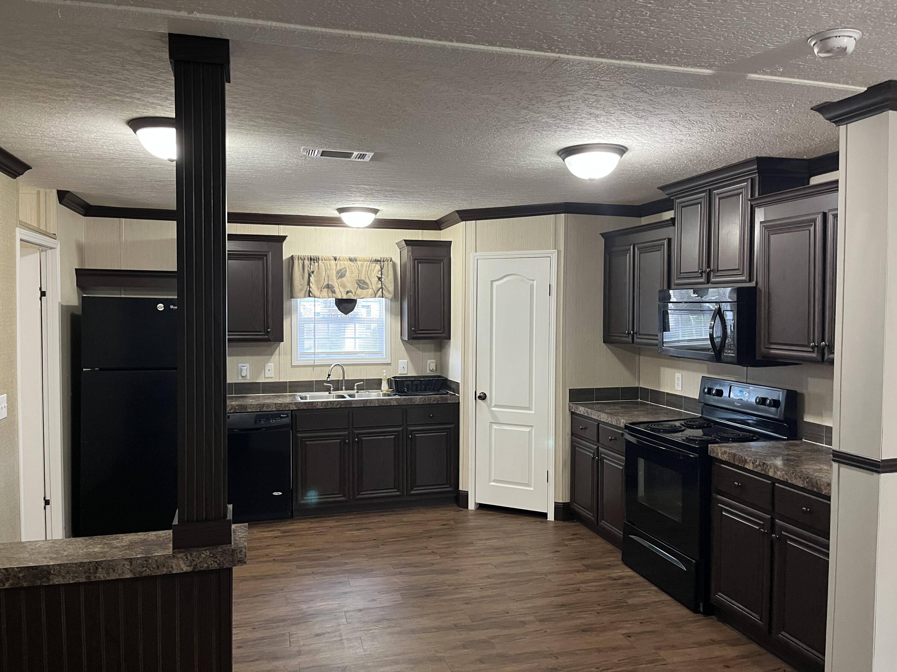 Palm Beach Gardens, FL 33410,2555 PGA BLVD 441