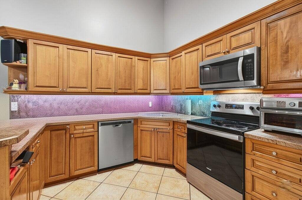 Boca Raton, FL 33496,9766 Boca Gardens Pkwy B