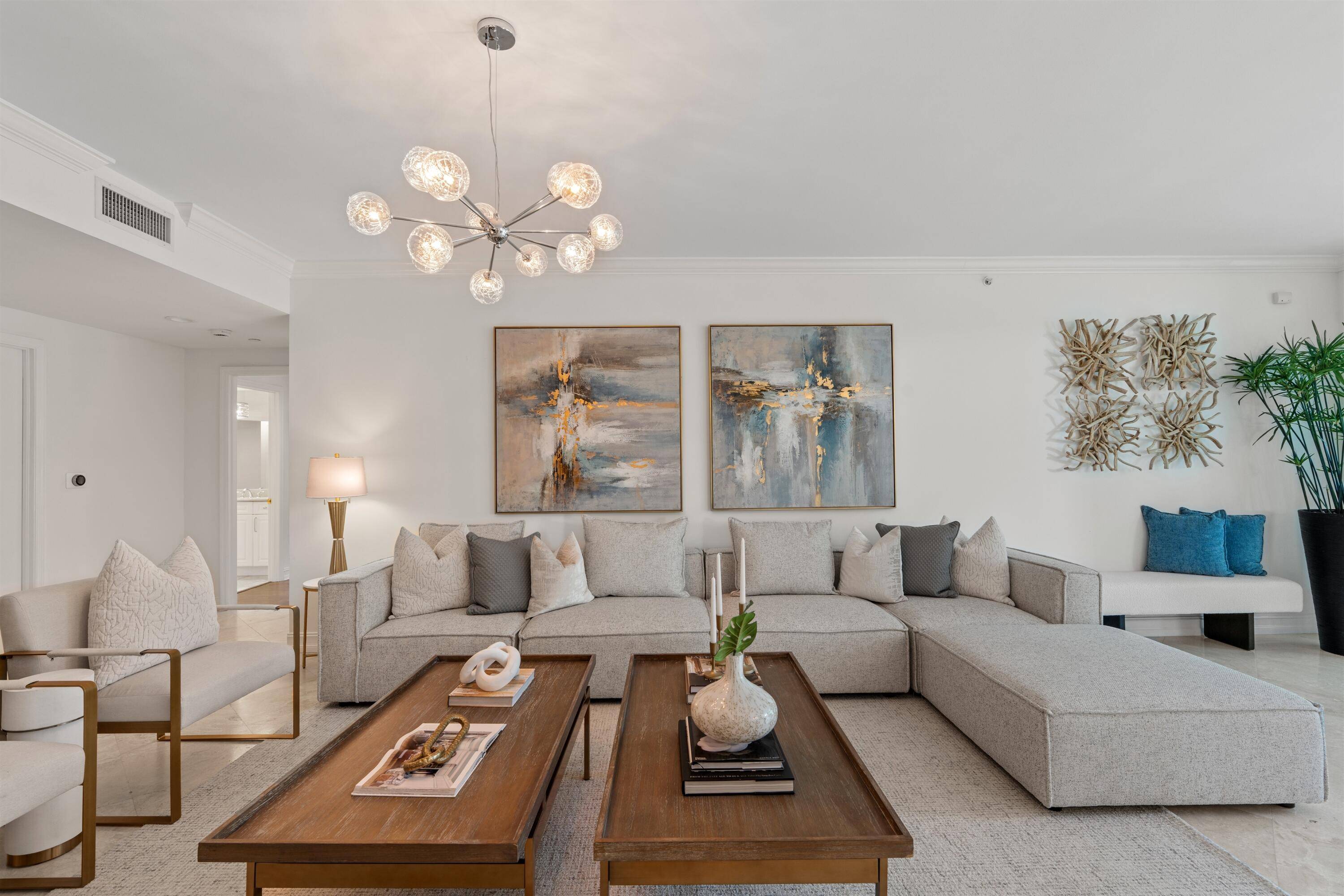 Boca Raton, FL 33432,550 SE Mizner BLVD B202