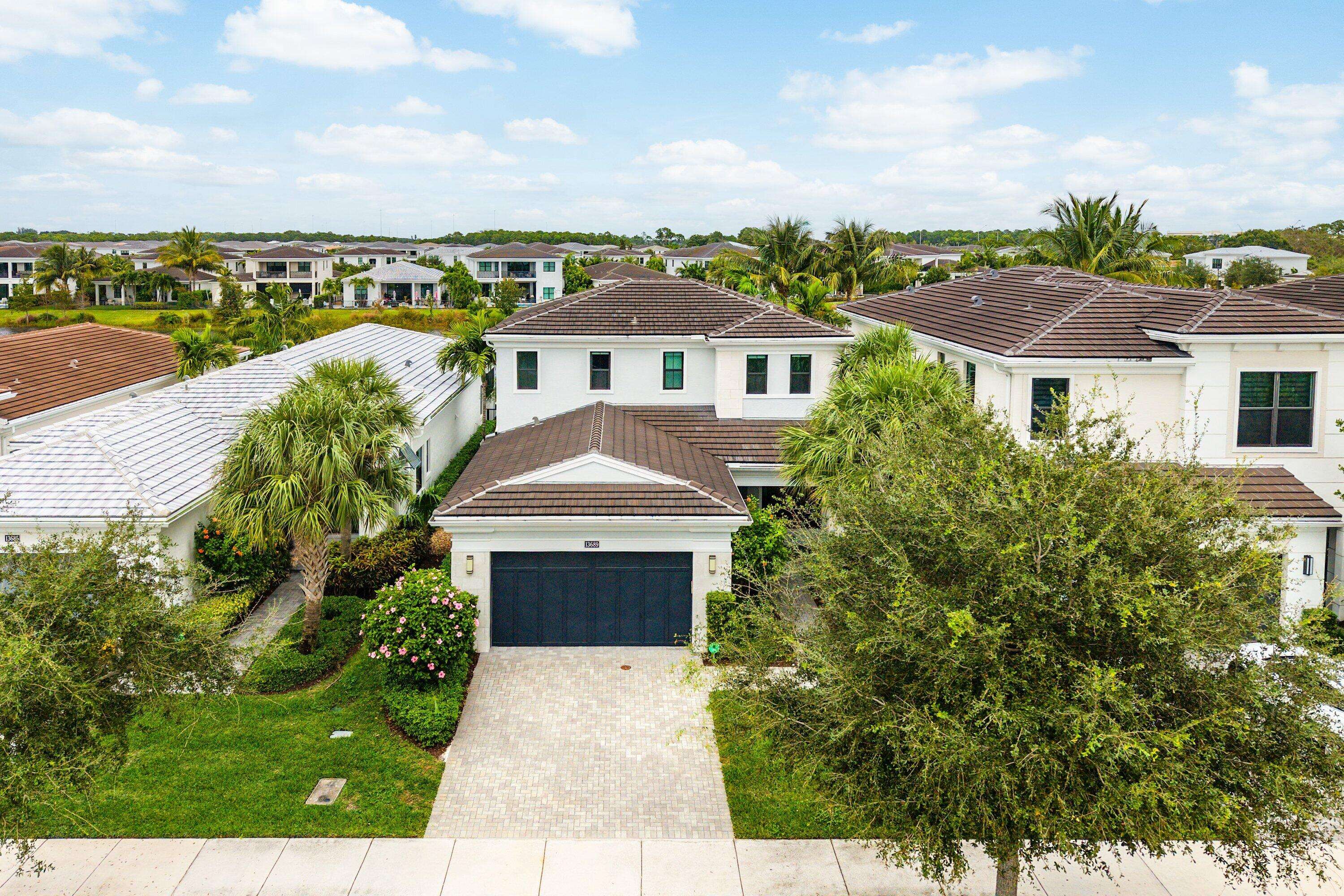Palm Beach Gardens, FL 33418,13689 Artisan CIR