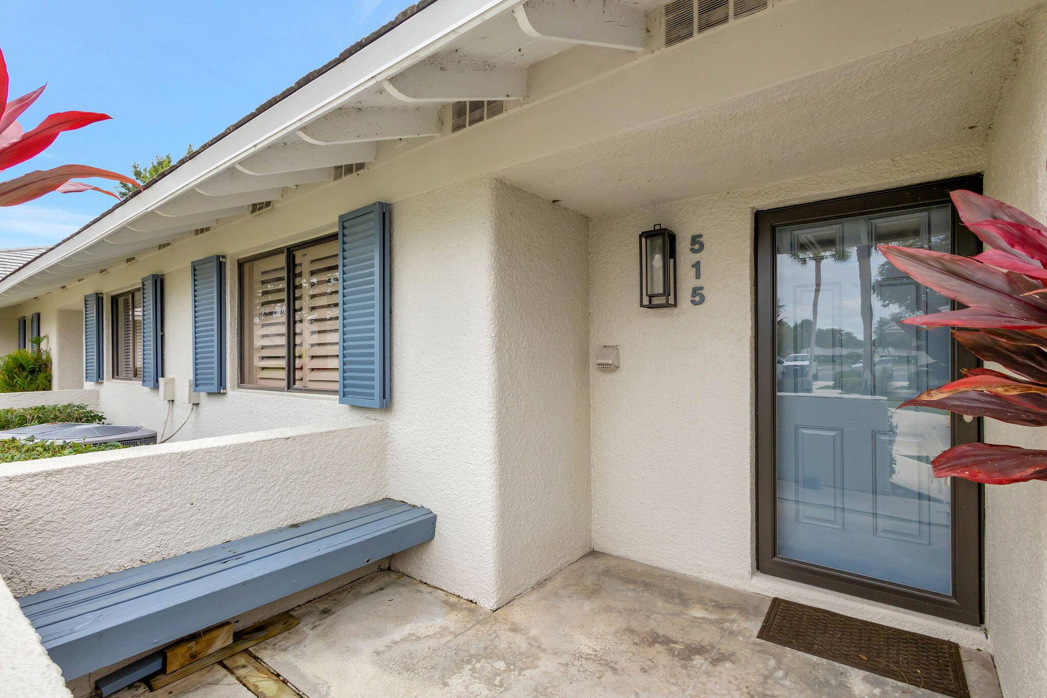 Palm Beach Gardens, FL 33418,515 Club DR