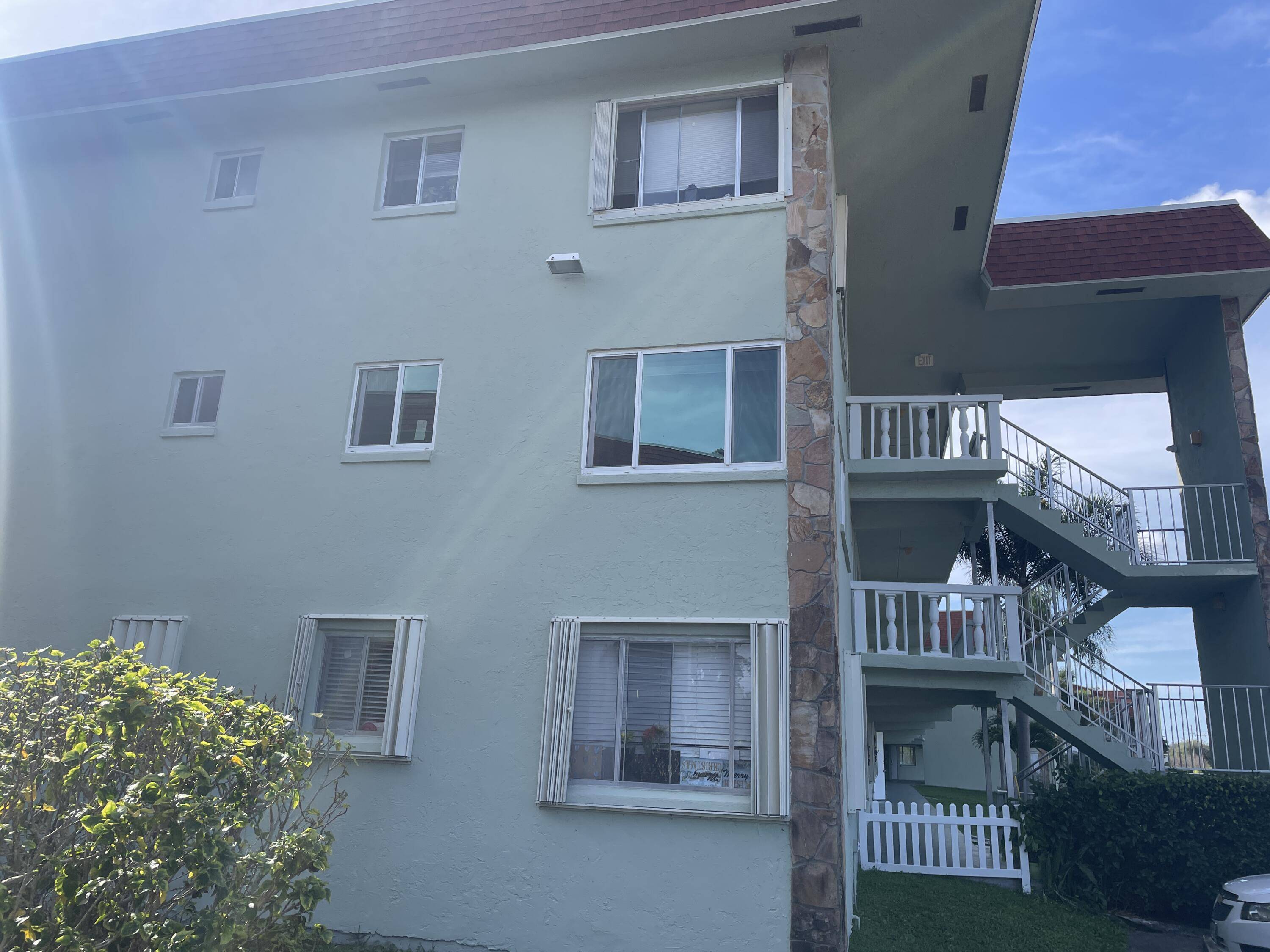 Palm Springs, FL 33461,3300 Springdale BLVD 201