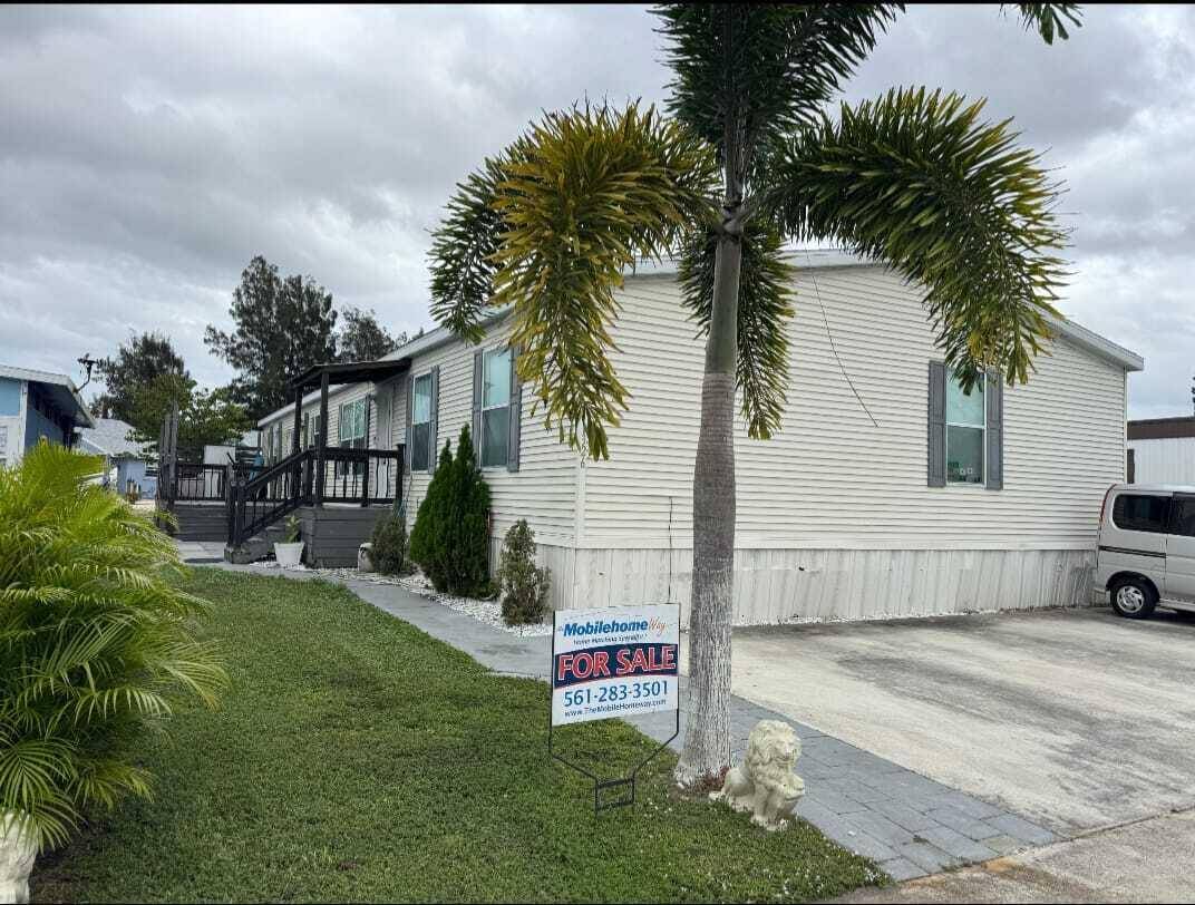 West Palm Beach, FL 33415,1326 Carefree Cove Dr.,