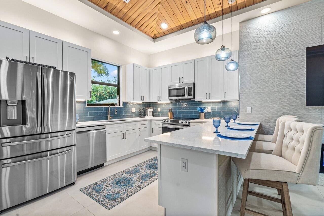 Wellington, FL 33414,12466 Quercus LN Guest House