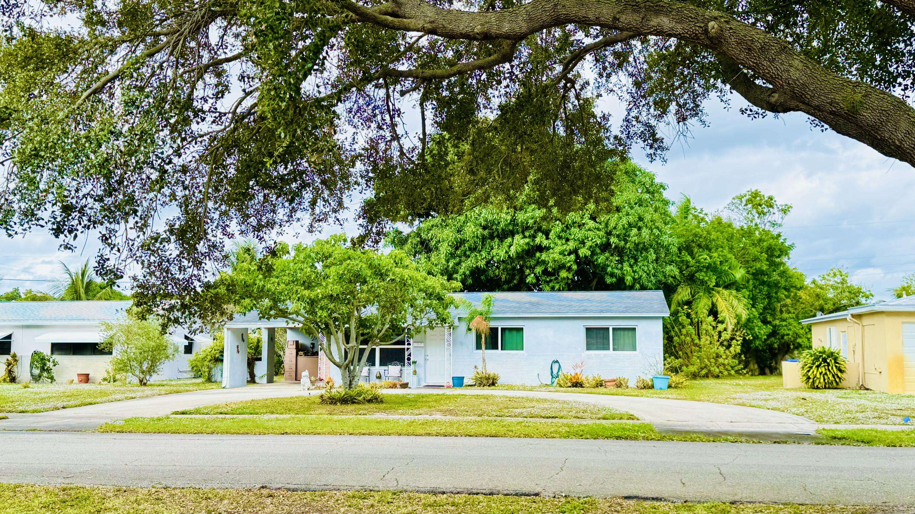 Lake Park, FL 33403,347 Flagler BLVD