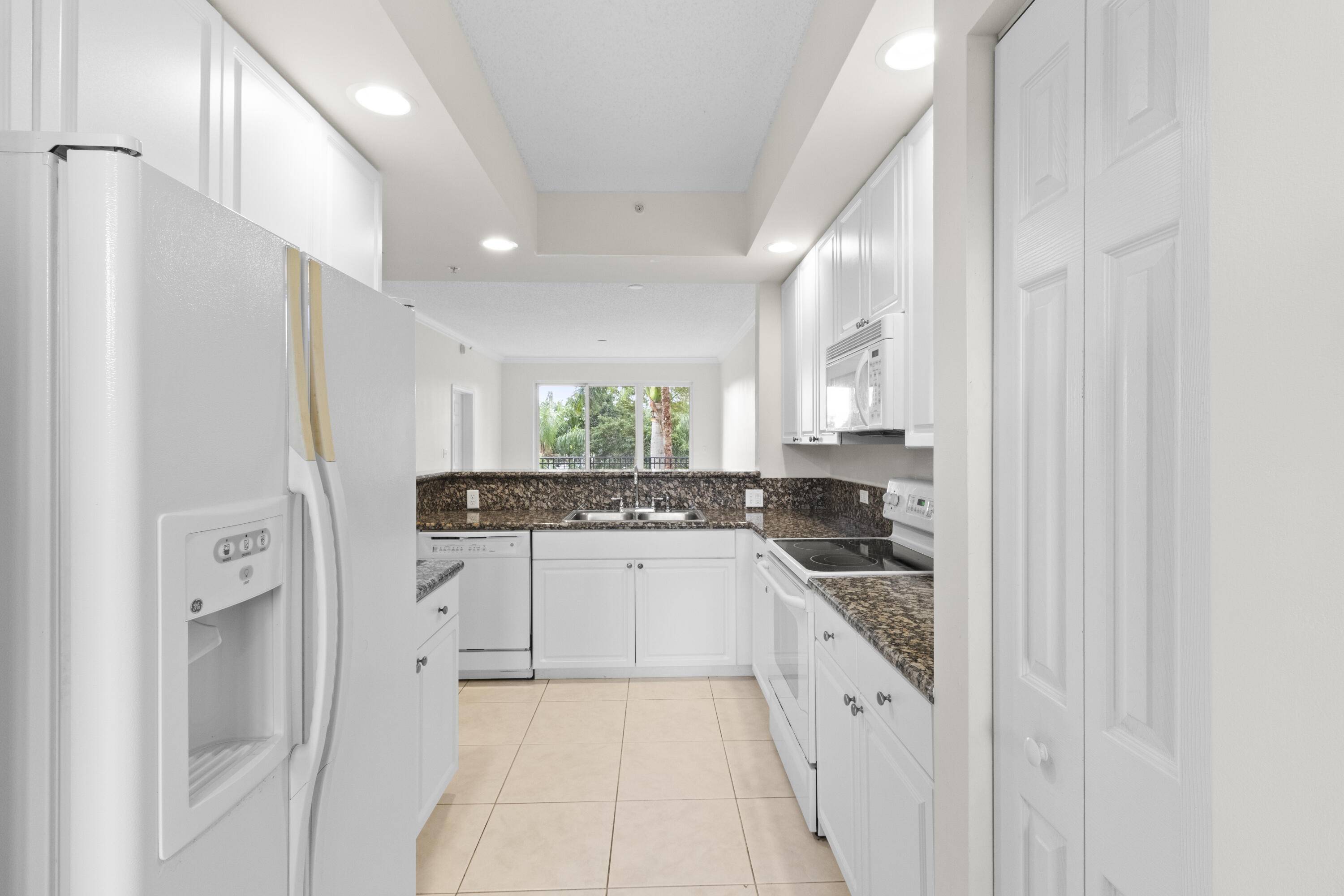 Boca Raton, FL 33432,26 Royal Palm WAY 304