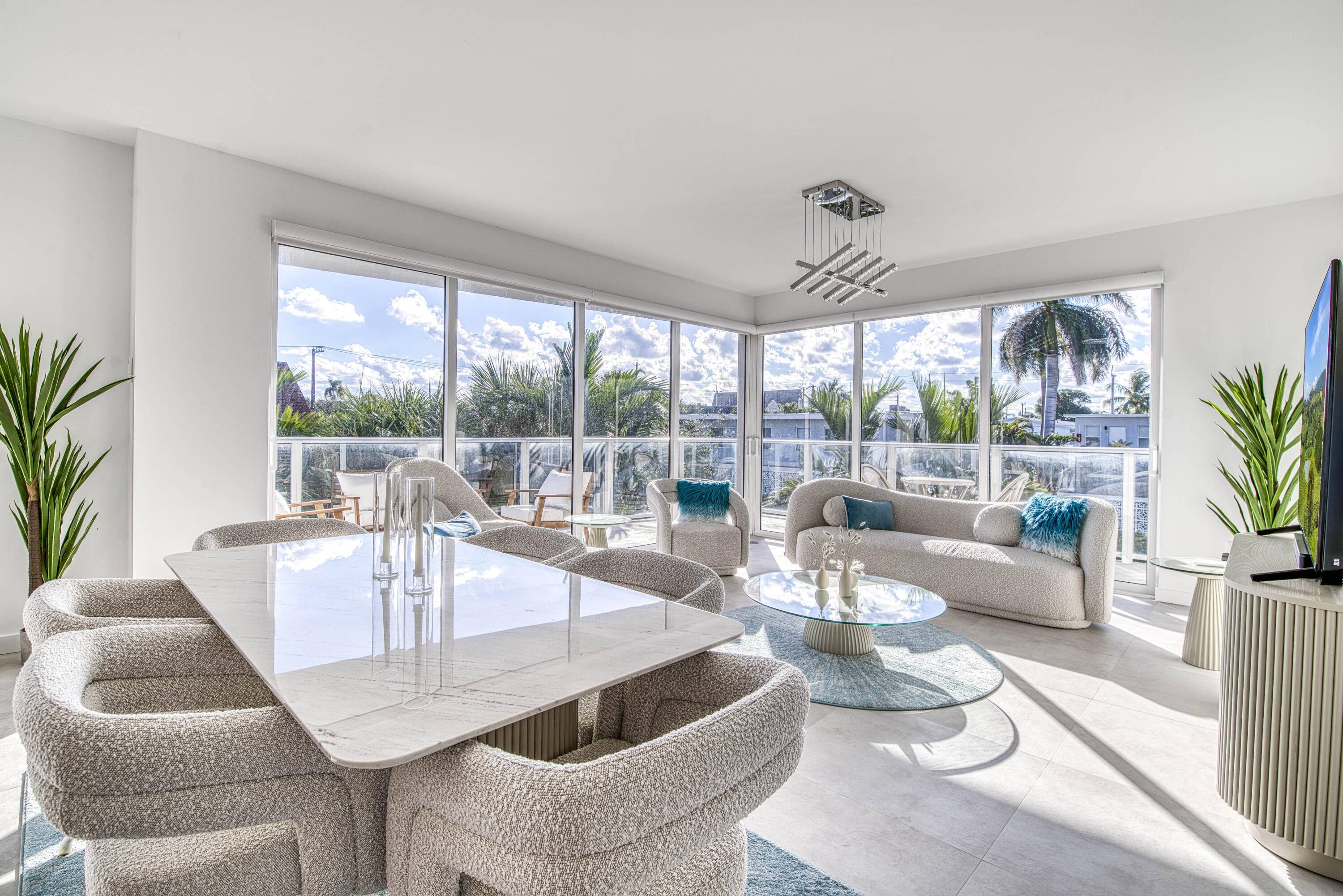 Lake Worth, FL 33460,117 Lake AVE 204