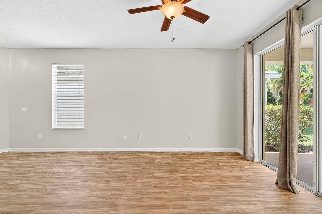 Port Saint Lucie, FL 34986,313 SW Perdido Key ST