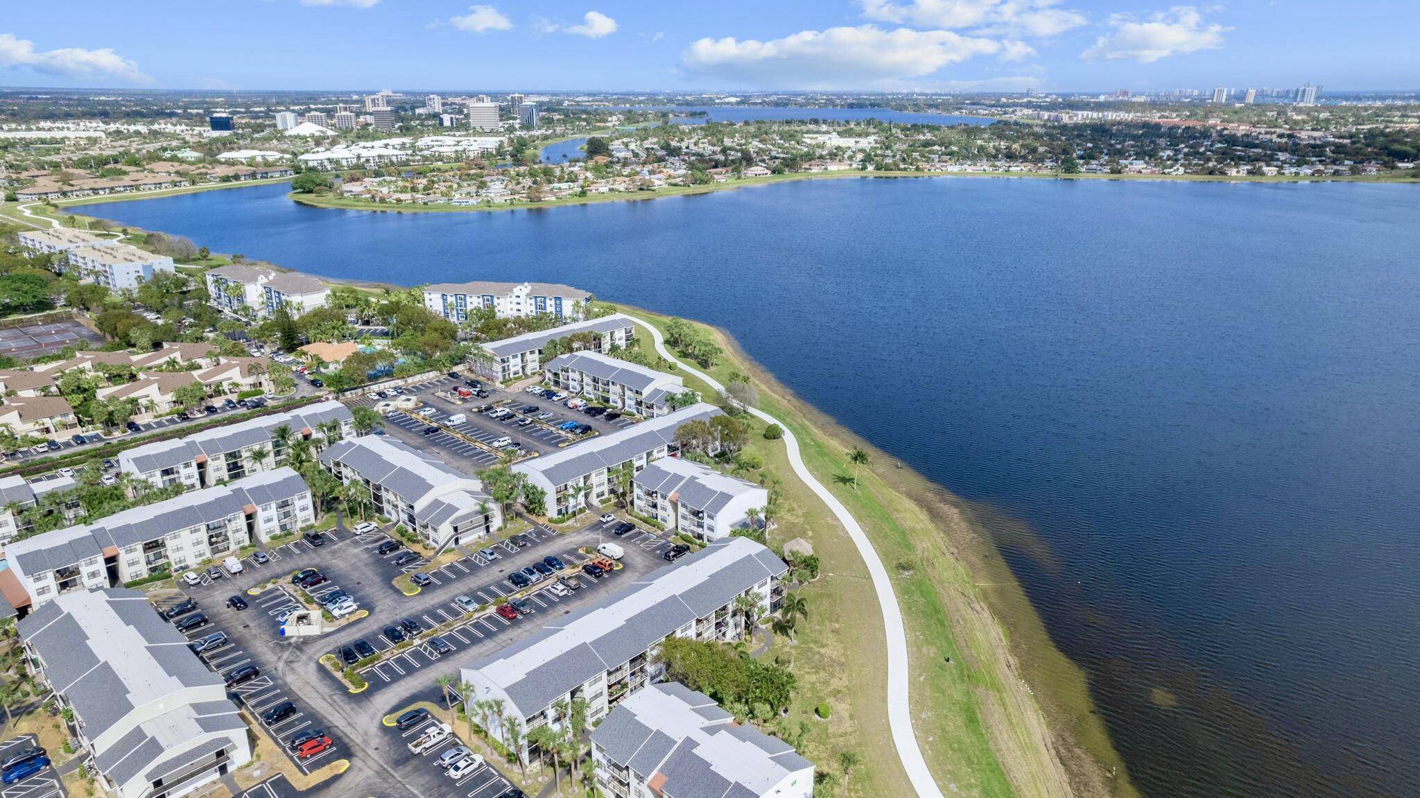 West Palm Beach, FL 33401,718 Executive Center DR 34