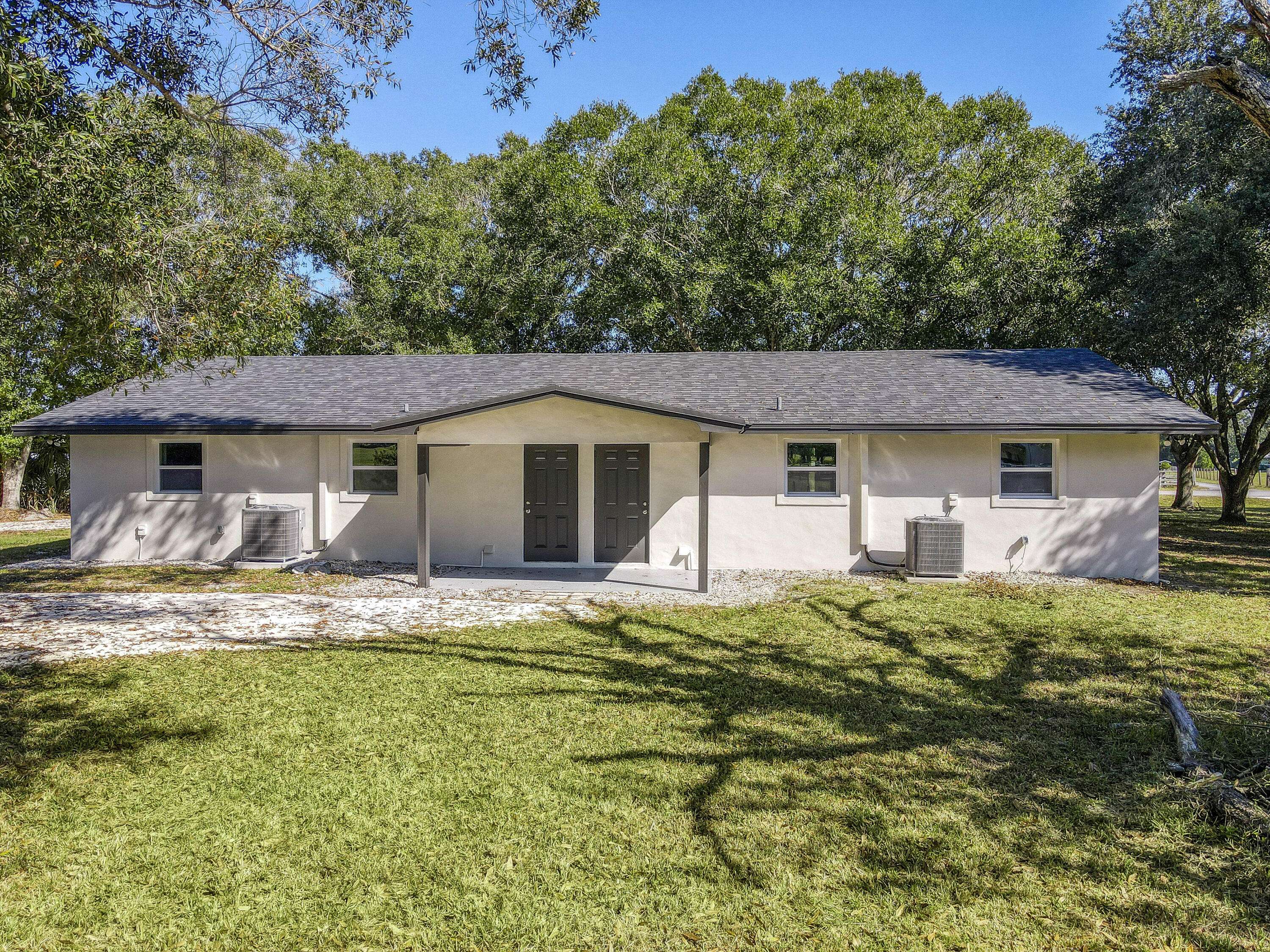 Okeechobee, FL 34974,311 SW 67th DR