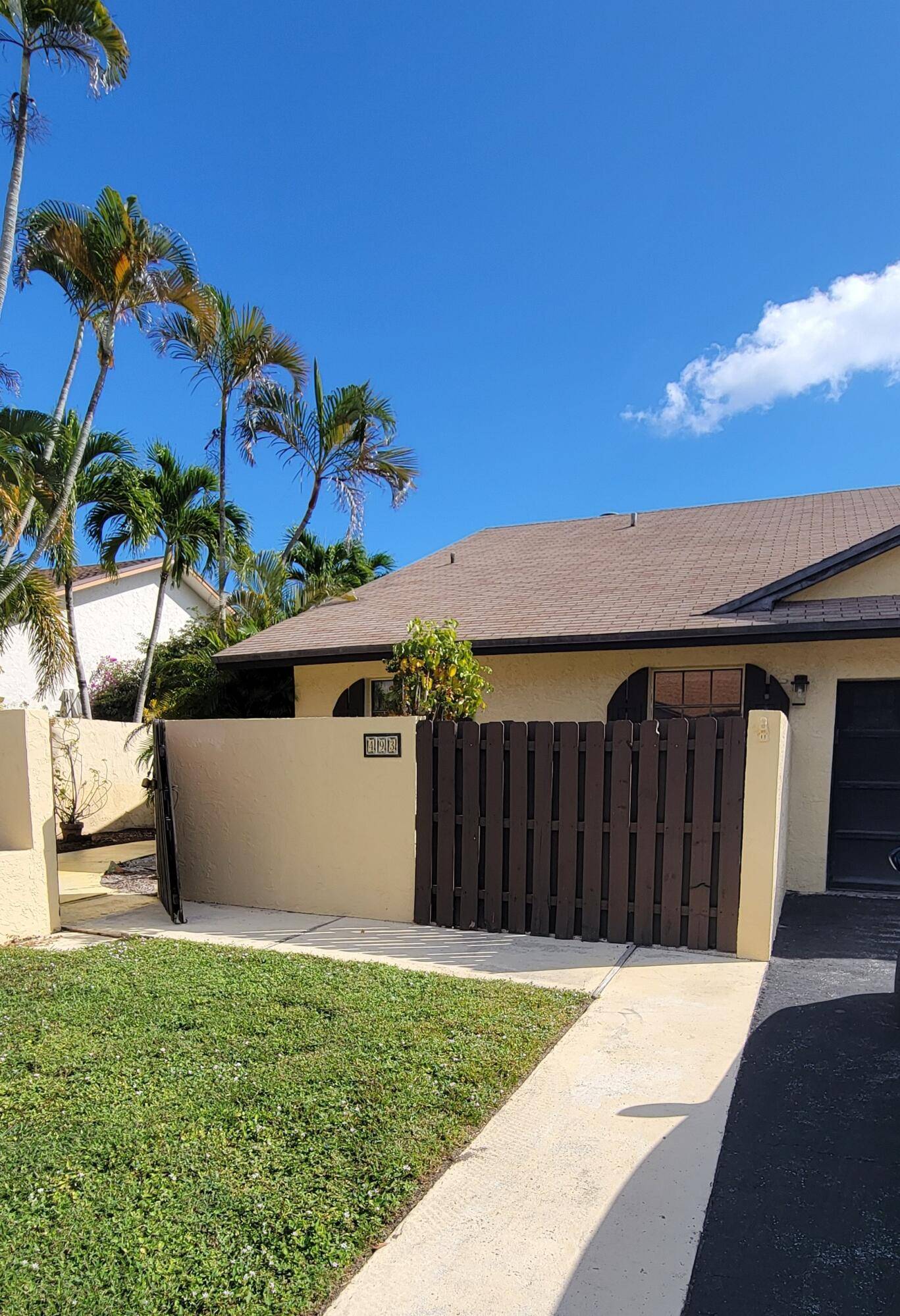 Delray Beach, FL 33445,493 SW 28th AVE