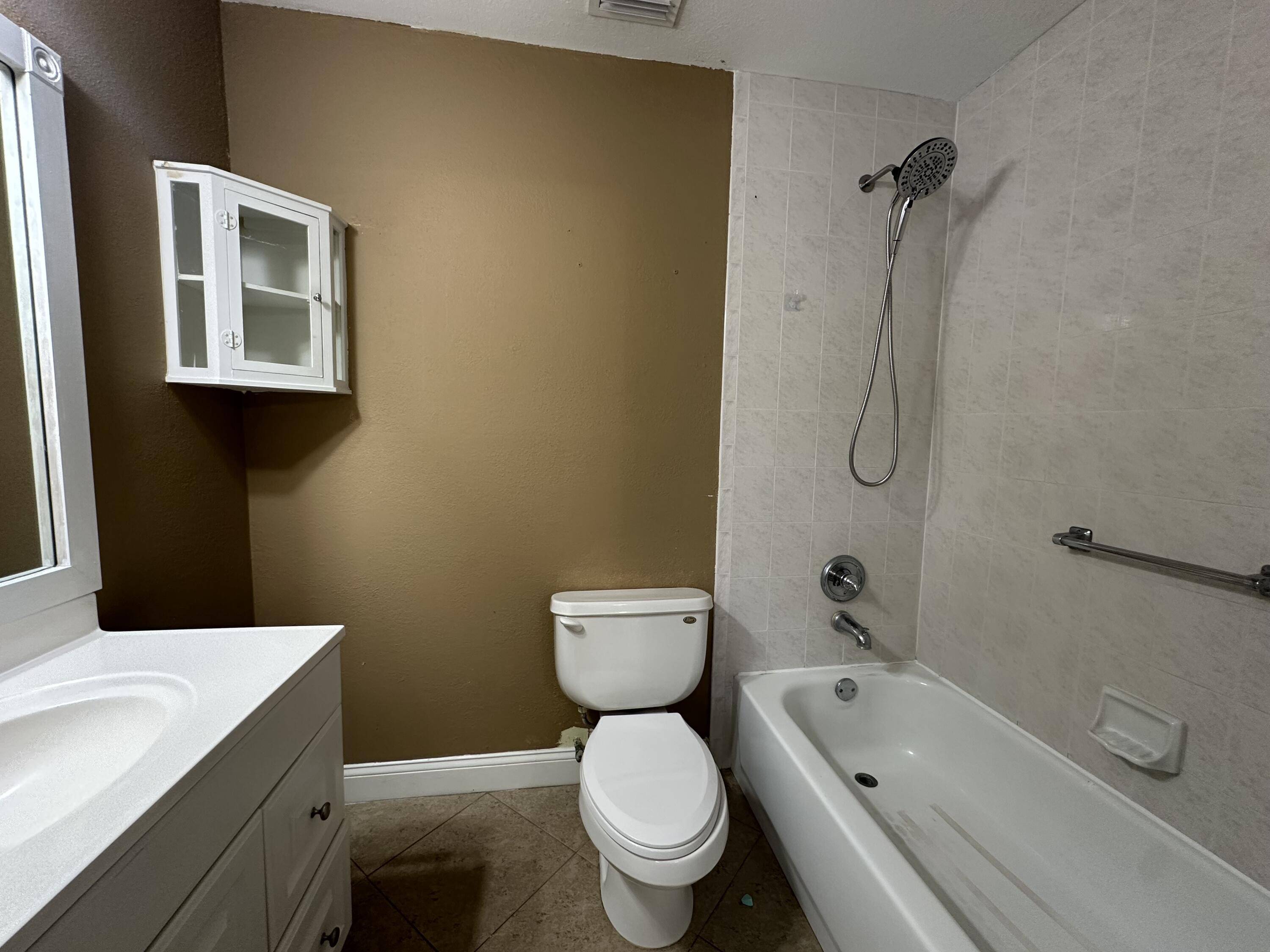 Port Saint Lucie, FL 34983,461 SE Skipper LN