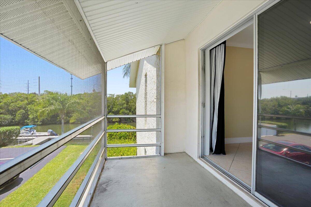 Vero Beach, FL 32960,1845 Robalo DR 201d