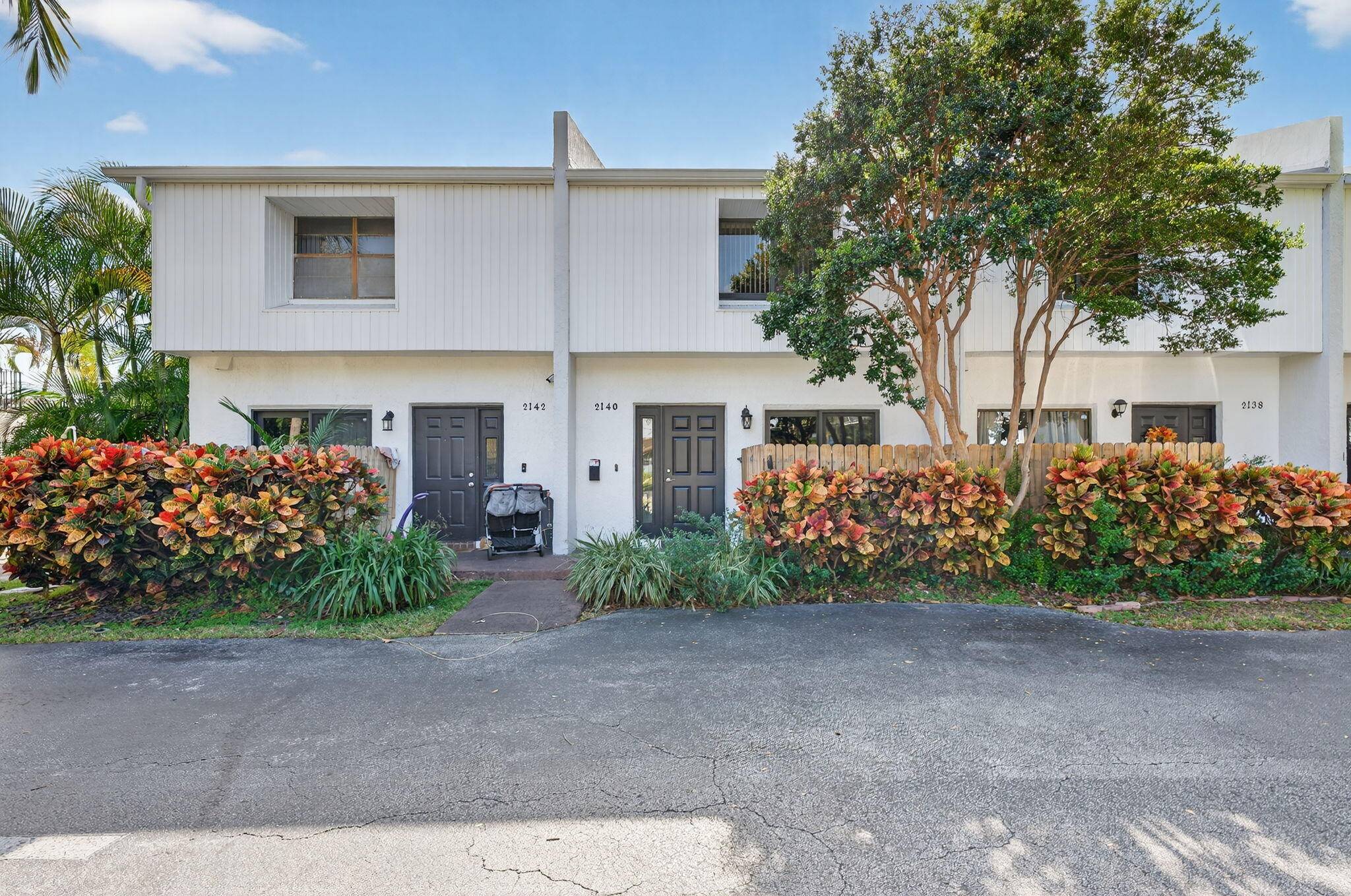 Lighthouse Point, FL 33064,2140 NE 44th ST