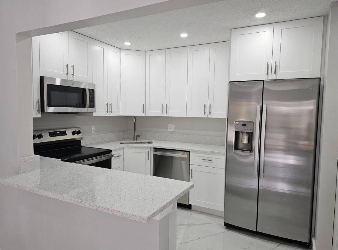 West Palm Beach, FL 33417,4995 Sable Pine CIR B2