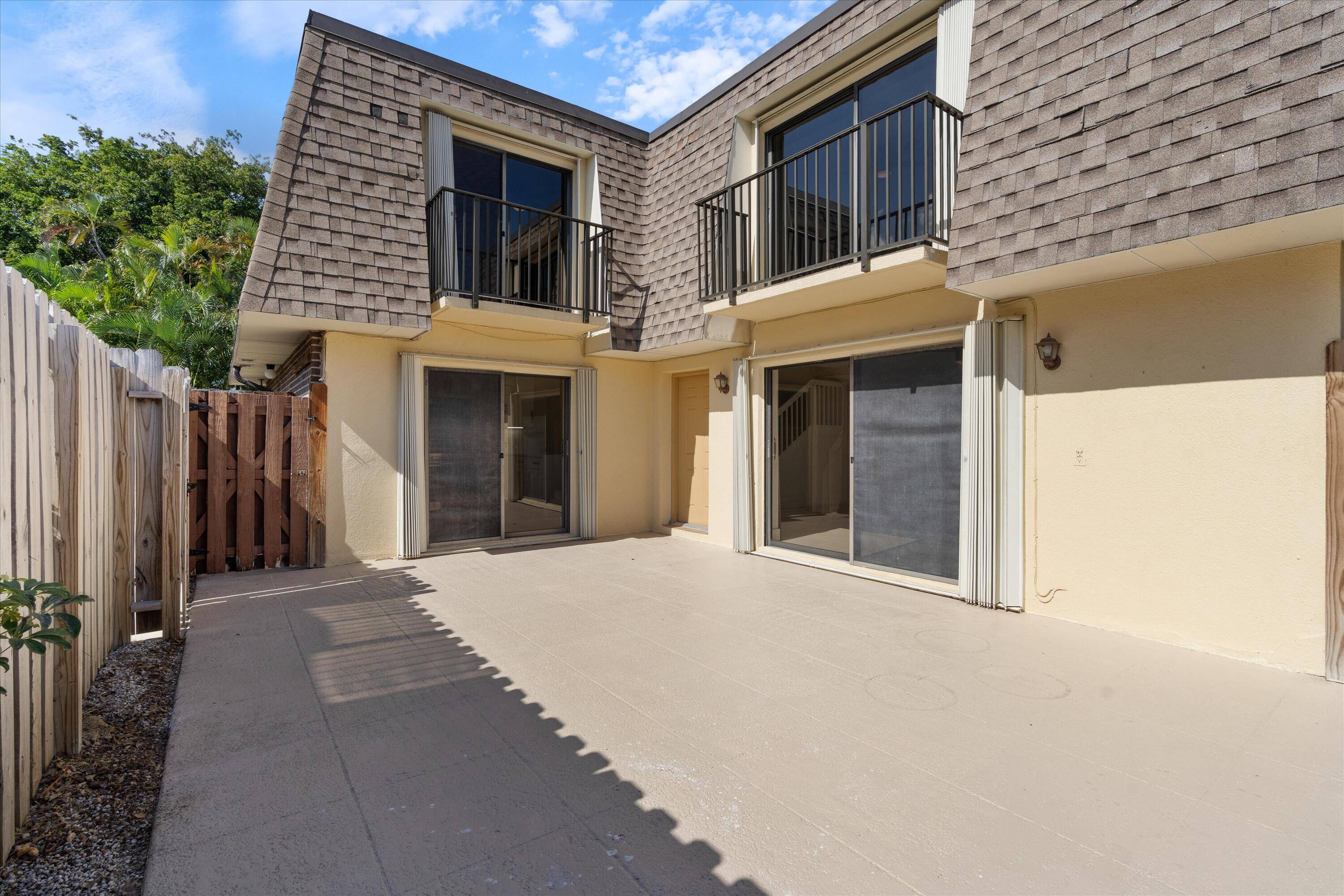 Delray Beach, FL 33445,2897 SW 22nd CIR 44b