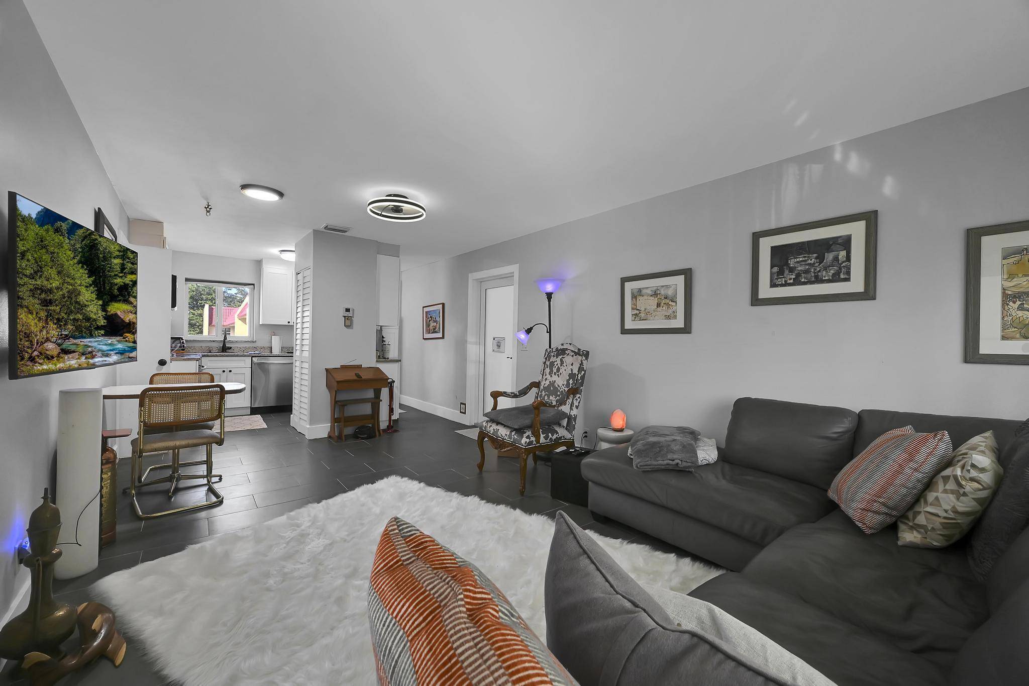 West Palm Beach, FL 33411,203 Lake Carol DR