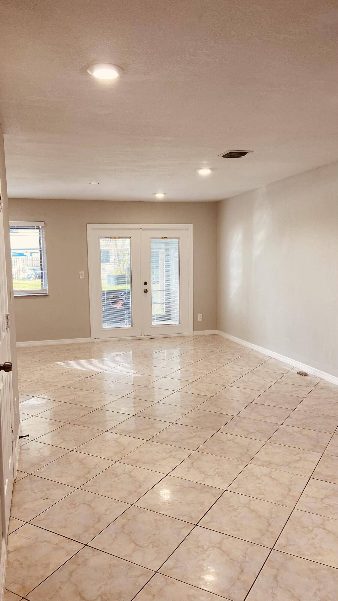 Greenacres, FL 33463,5305 Bayside DR