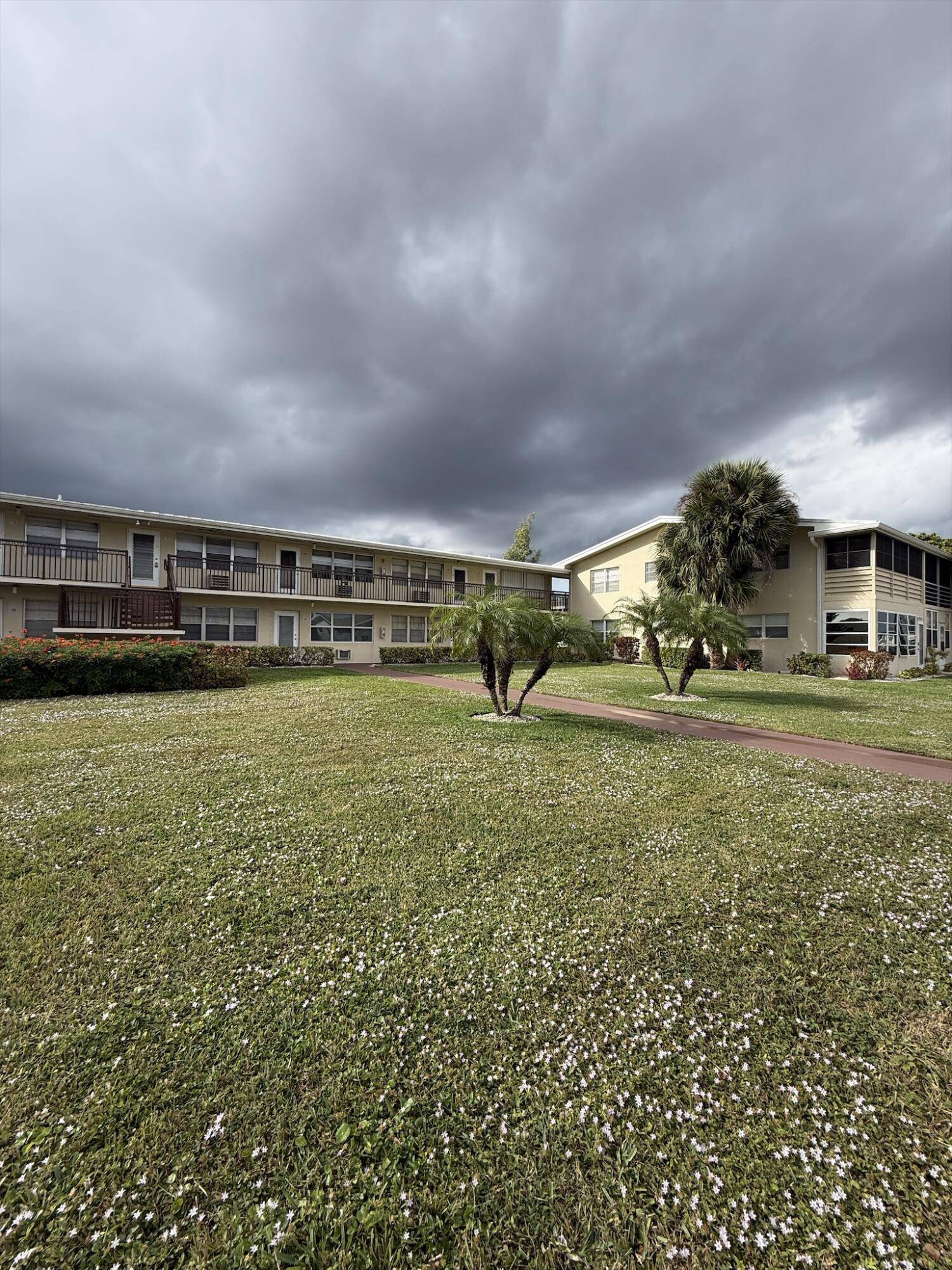 West Palm Beach, FL 33417,151 Andover F