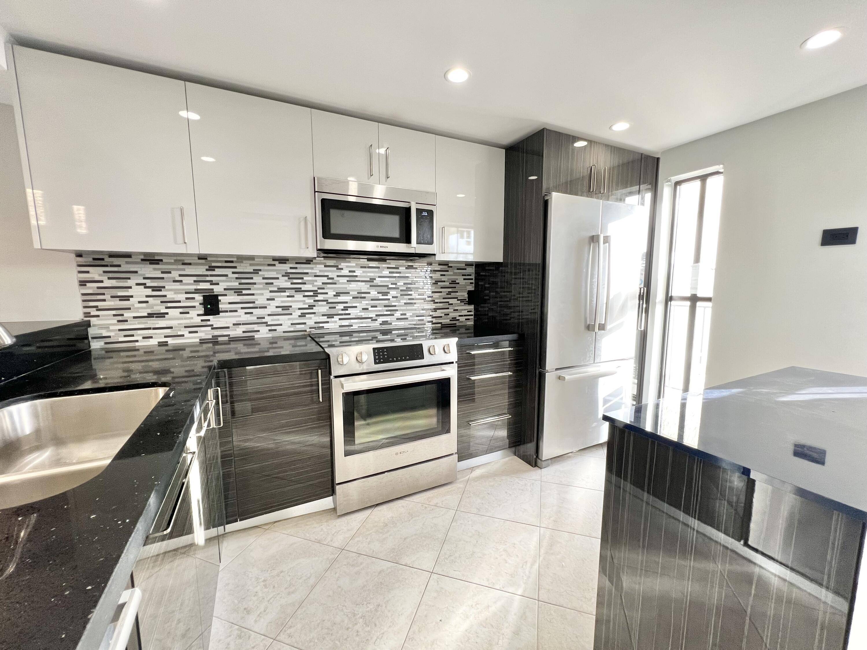 Boca Raton, FL 33432,17 Royal Palm Way 503