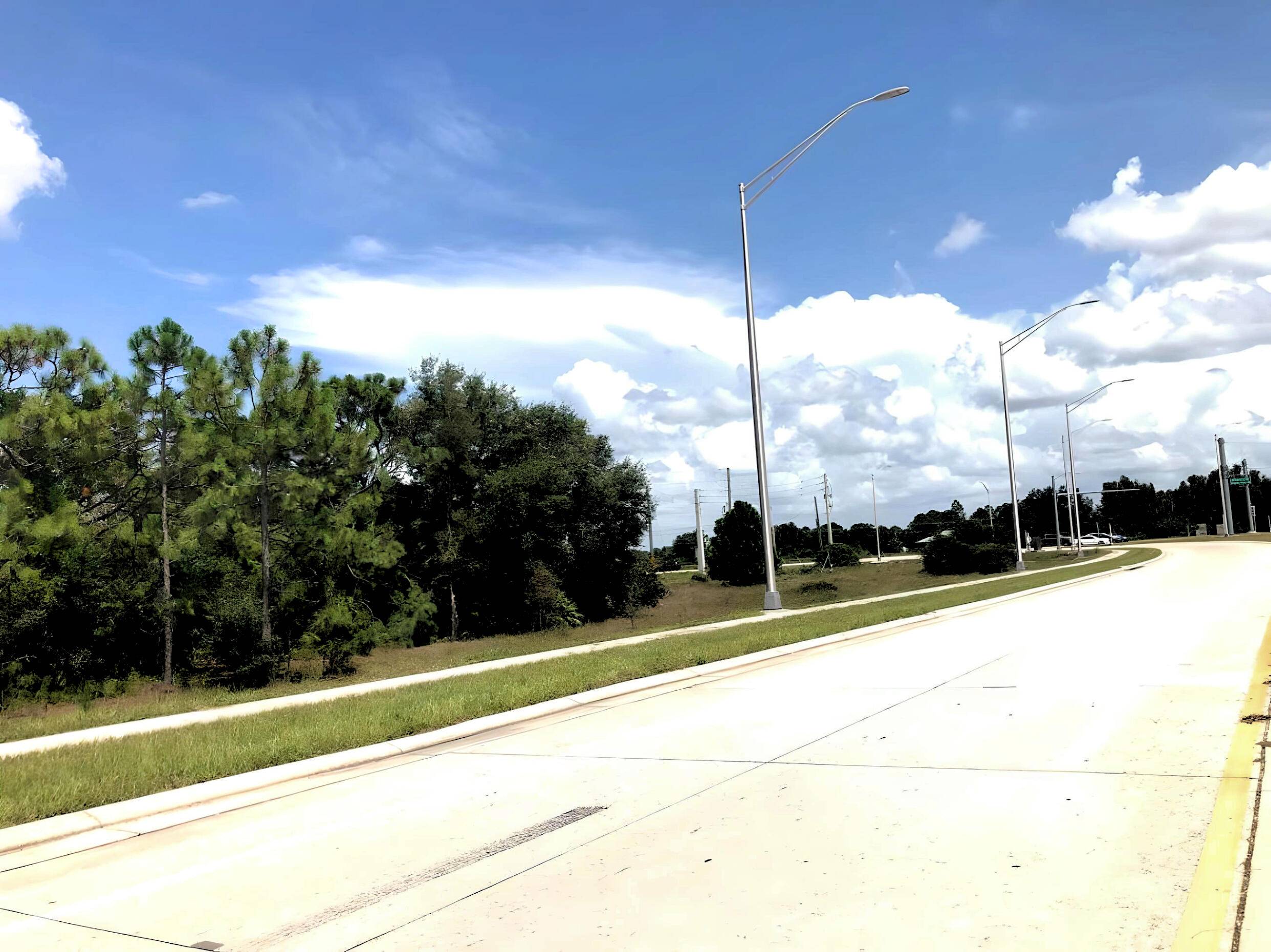 Lehigh Acres, FL 33973,1114 Meadow RD