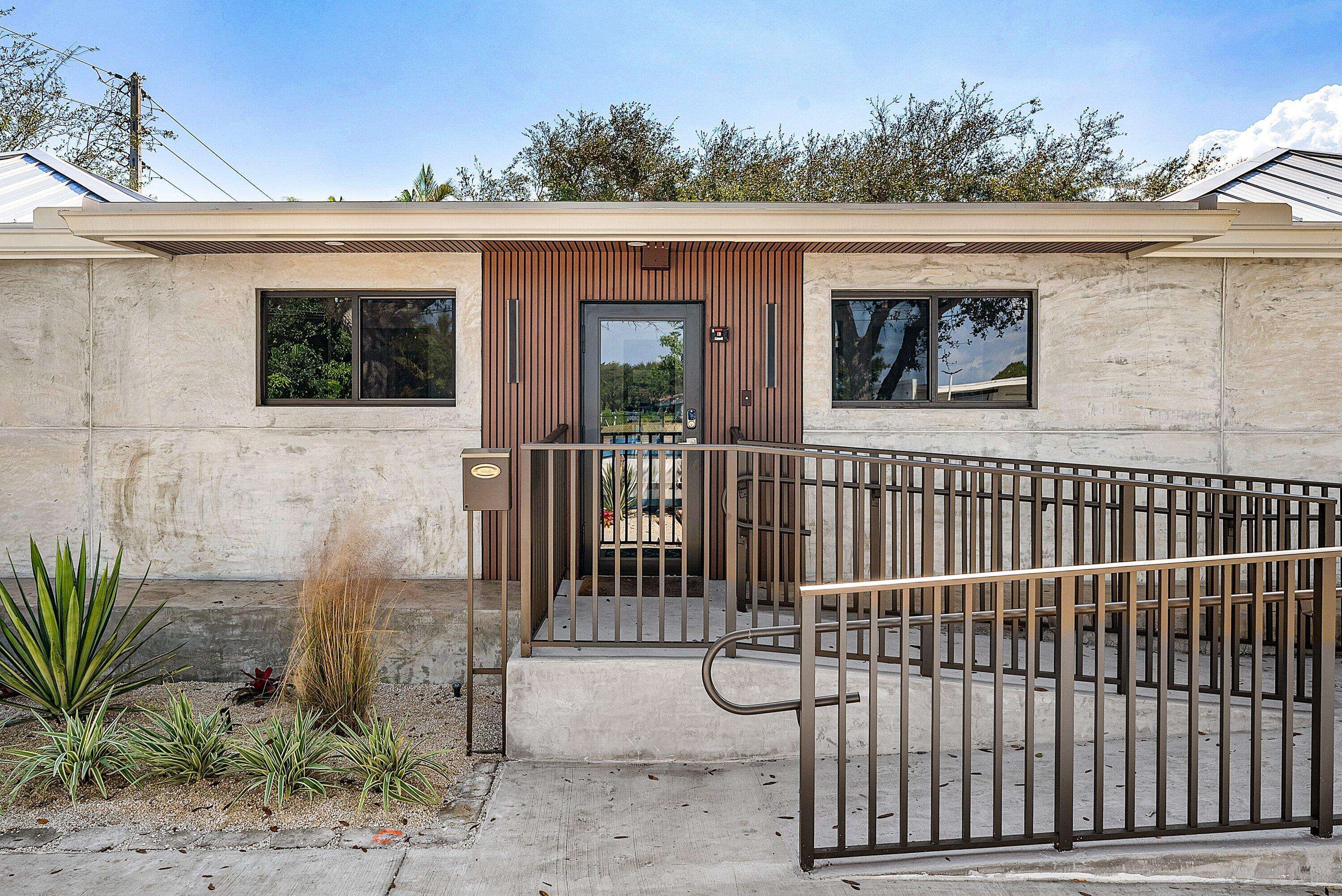 Delray Beach, FL 33483,112 SE 10th ST