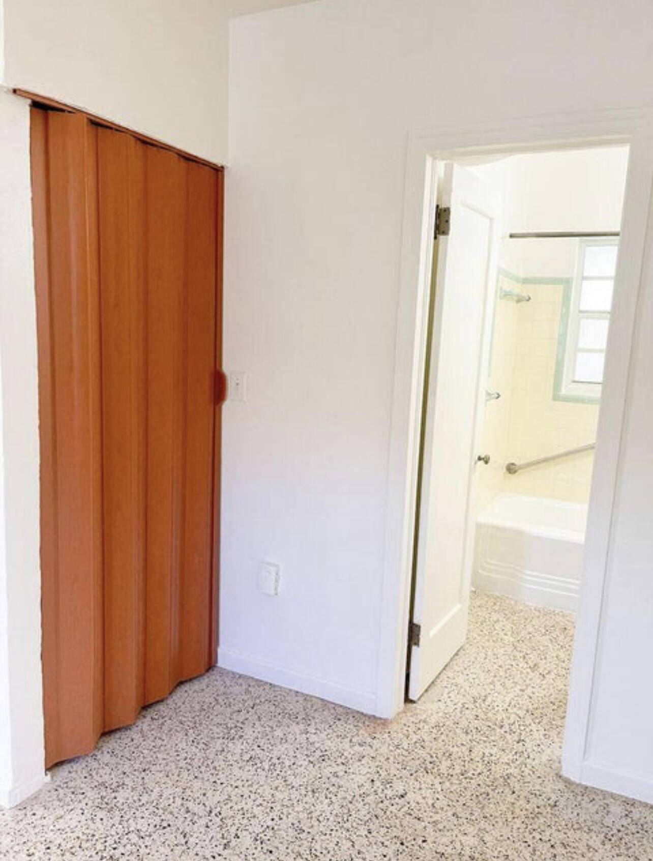 Lake Worth Beach, FL 33460,308 S Ocean Breeze